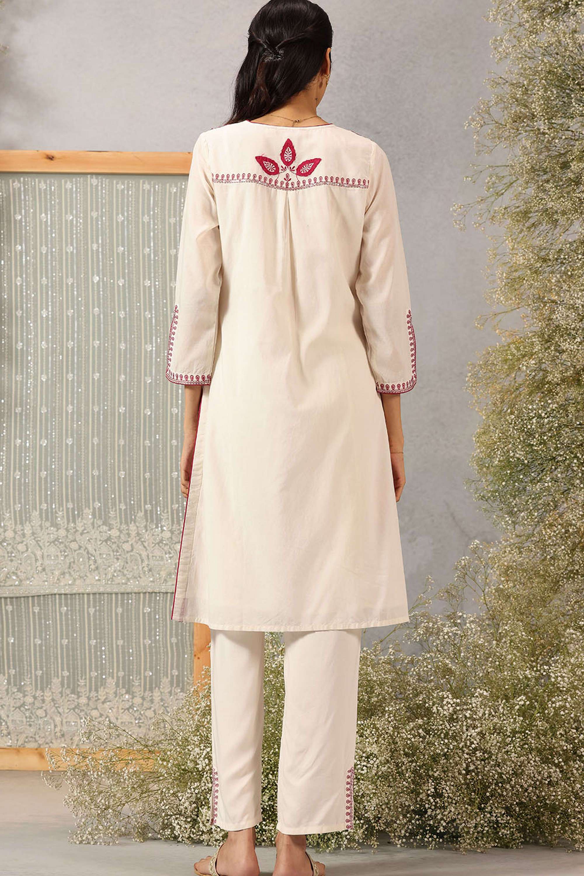 Embroidered-Viscose-Satin-Slit-Neck-Women-s-Festive-Wear-Kurta