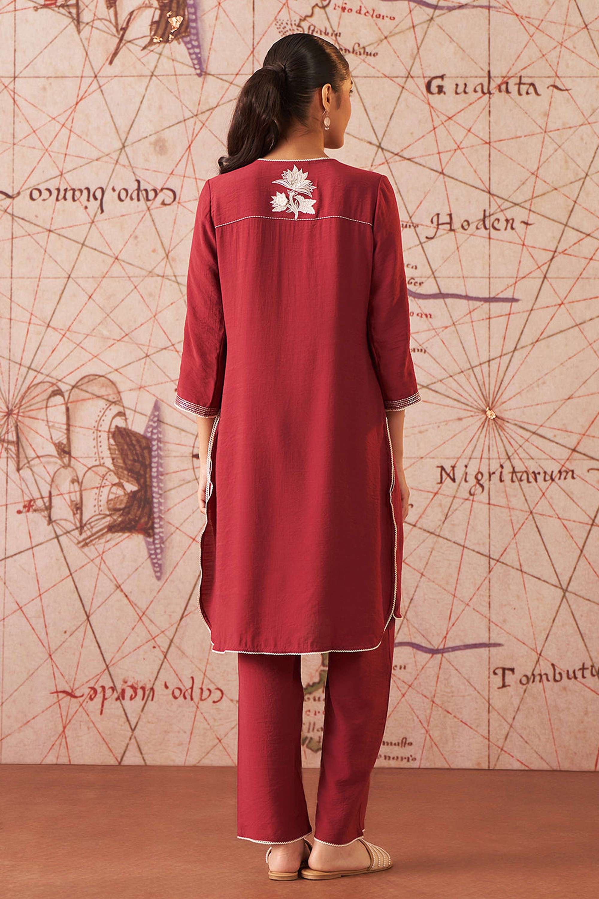 Embroidered-Rayon-Round-Neck-Women-s-Everyday-Kurta