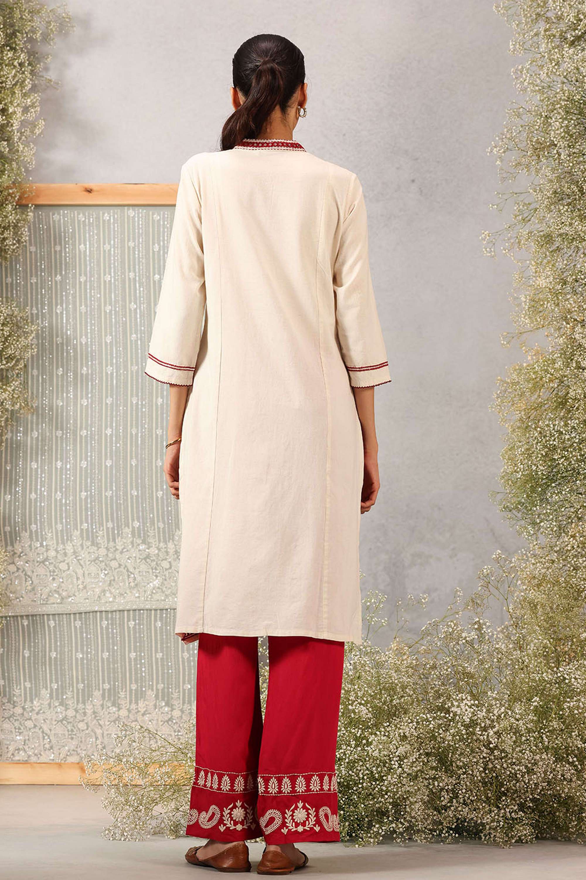 Embroidered-Rayon-Flex-Mandarin-collar-Women-s-Festive-Wear-Kurti