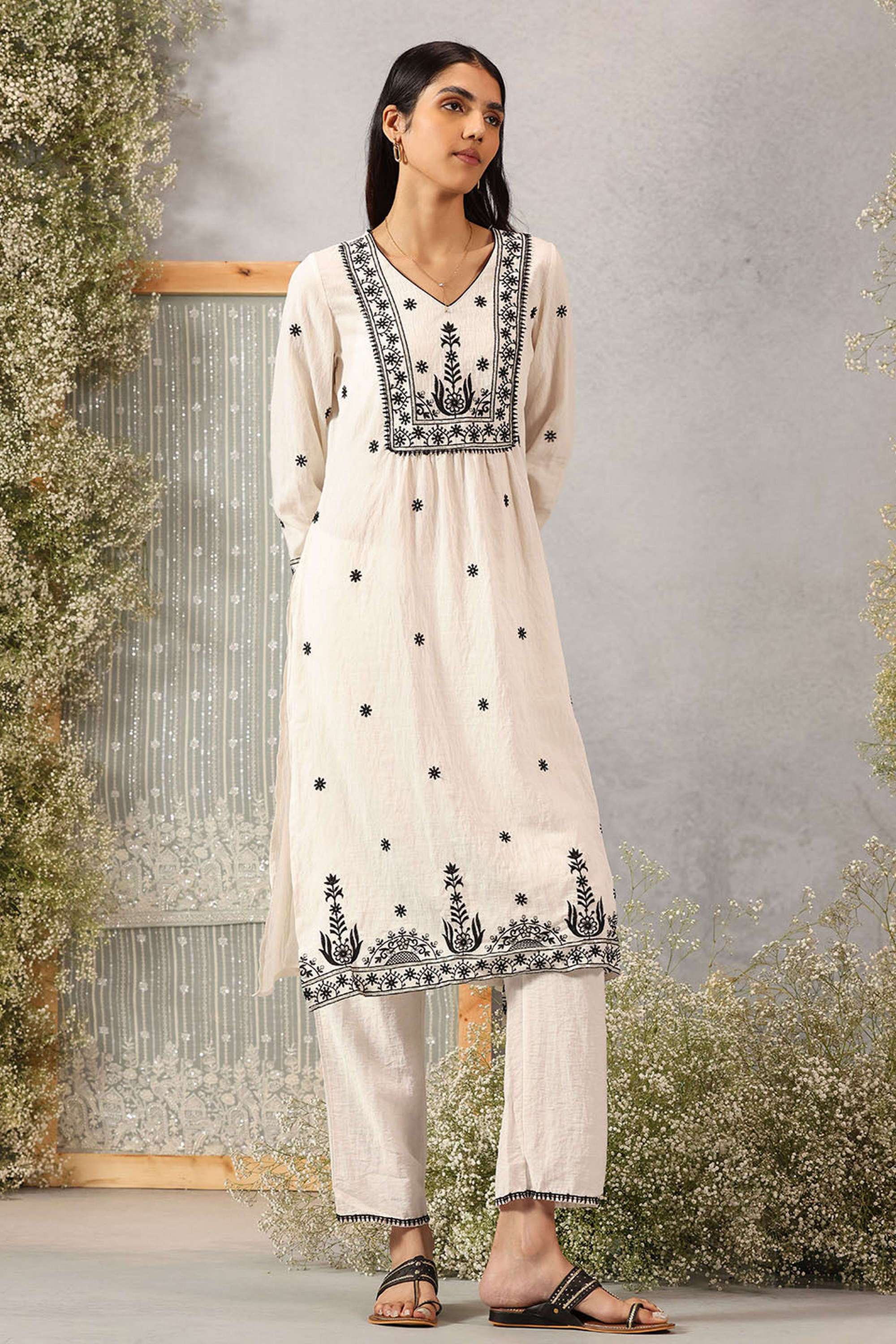 Embroidered-Modal-Chanderi-V-Neck-Women-s-Festive-Wear-Kurta