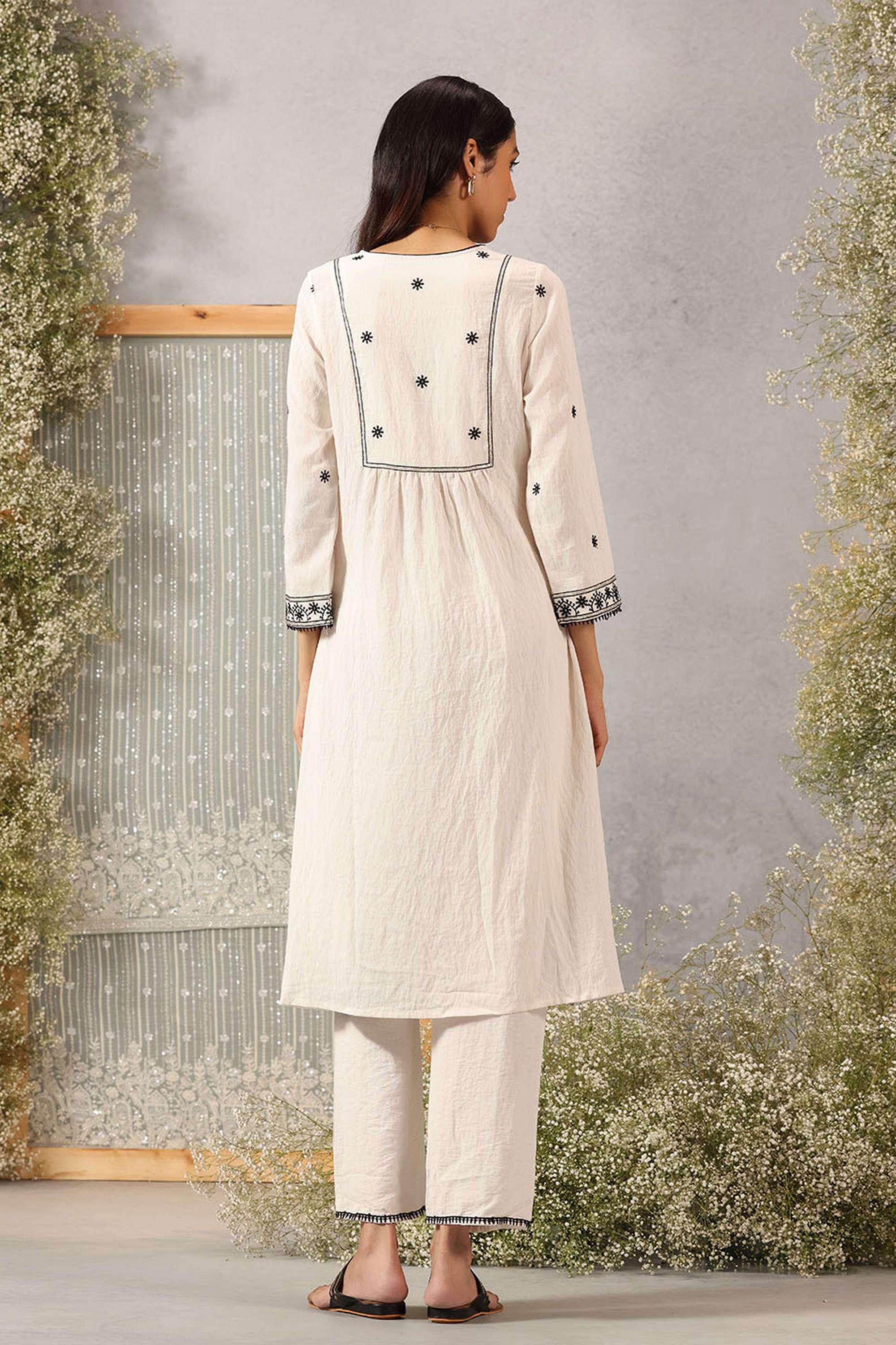 Embroidered-Modal-Chanderi-V-Neck-Women-s-Festive-Wear-Kurta
