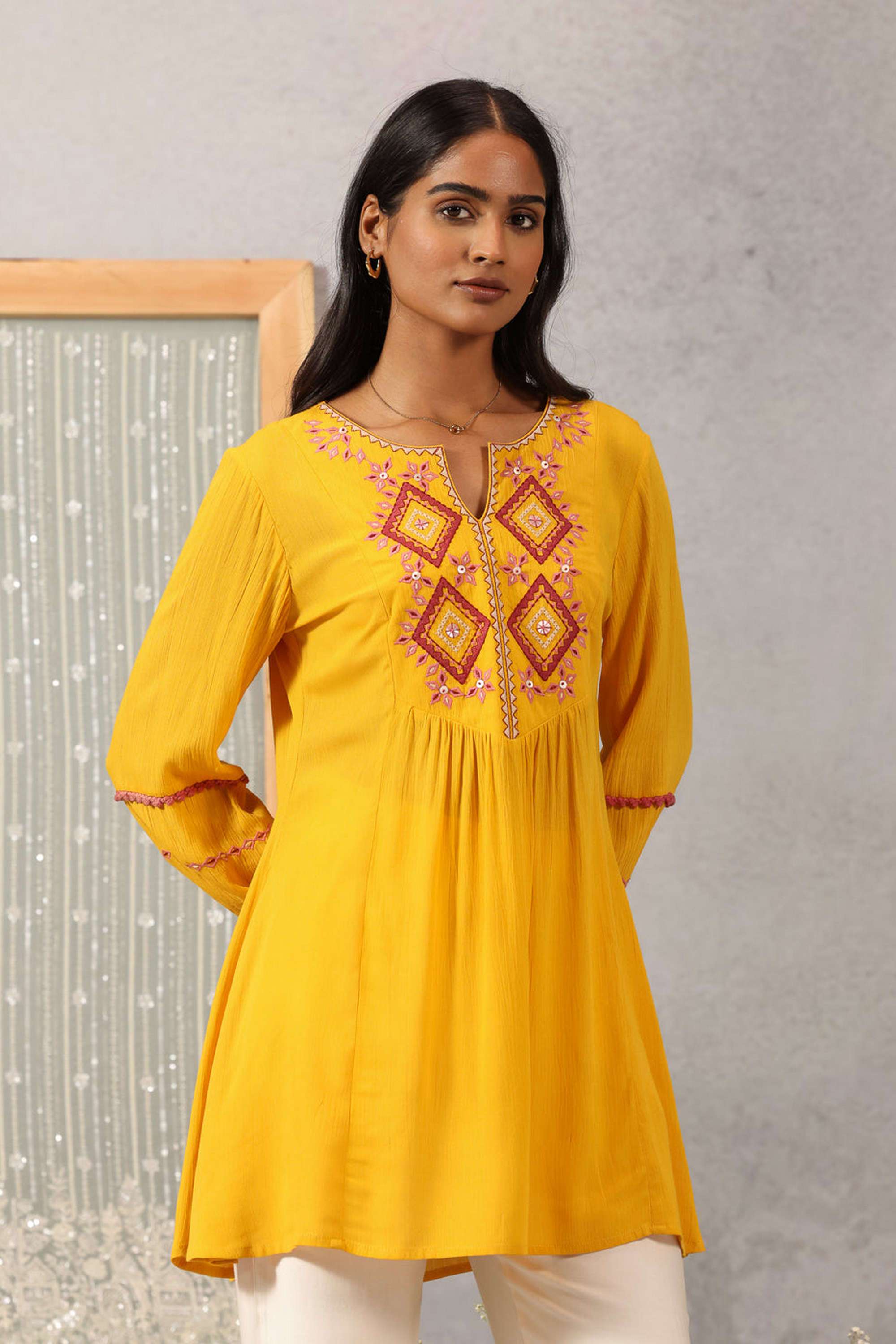 Embroidered-Blended-Fabric-Slit-Neck-Women-s-Festive-Wear-Tunic