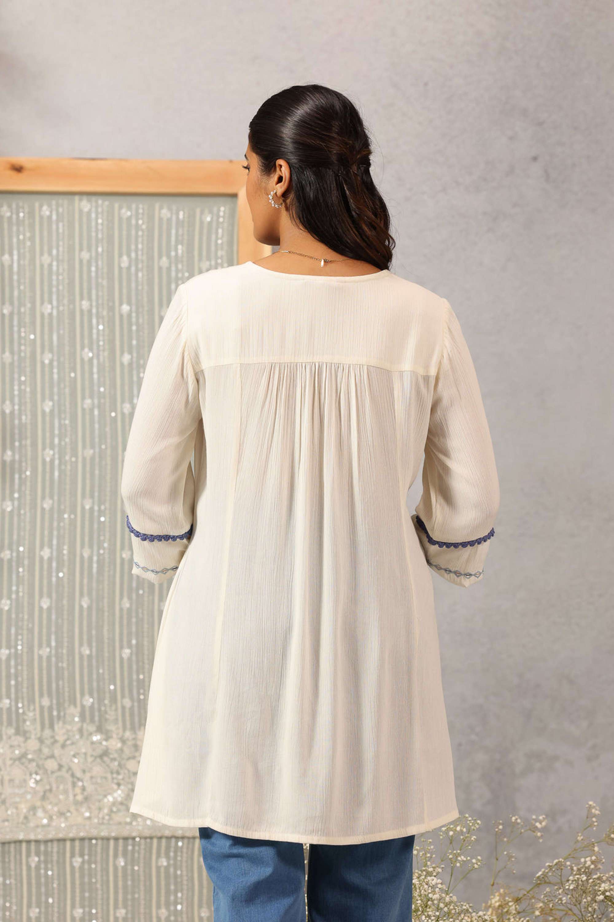 Embroidered-Blended-Fabric-Slit-Neck-Women-s-Festive-Wear-Tunic