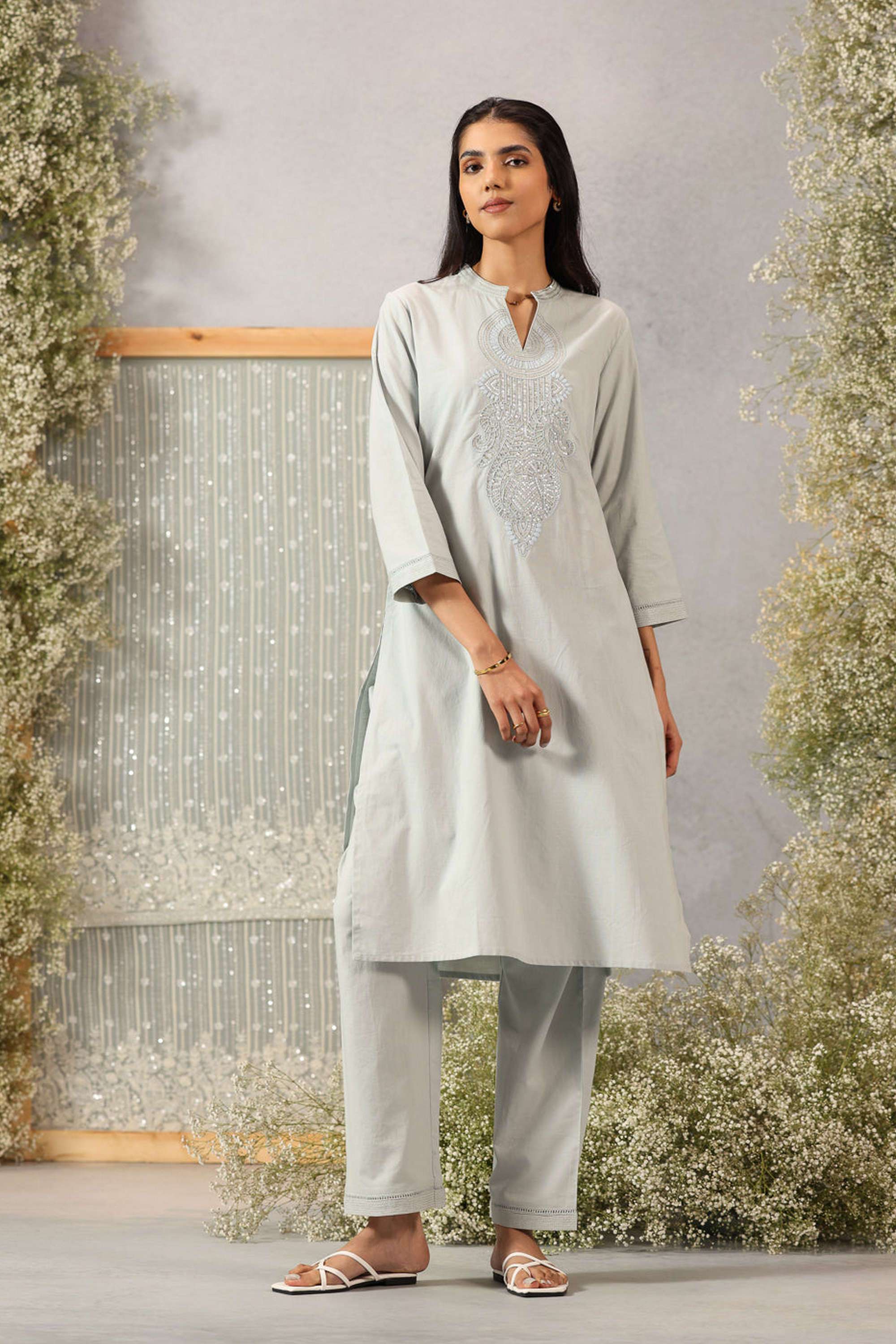 Embroidered-Cotton-Flex-Mandarin-collar-Women-s-Evening-Kurta