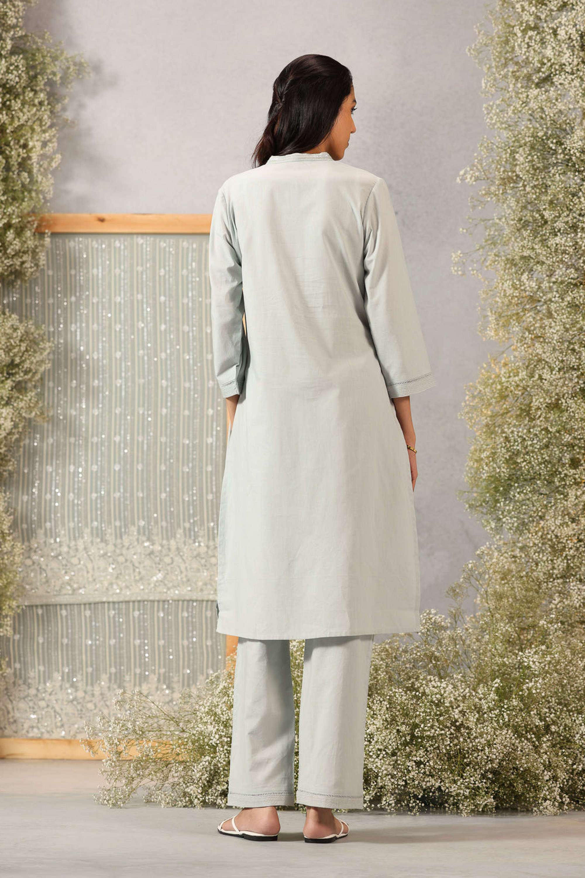Embroidered-Cotton-Flex-Mandarin-collar-Women-s-Evening-Kurta