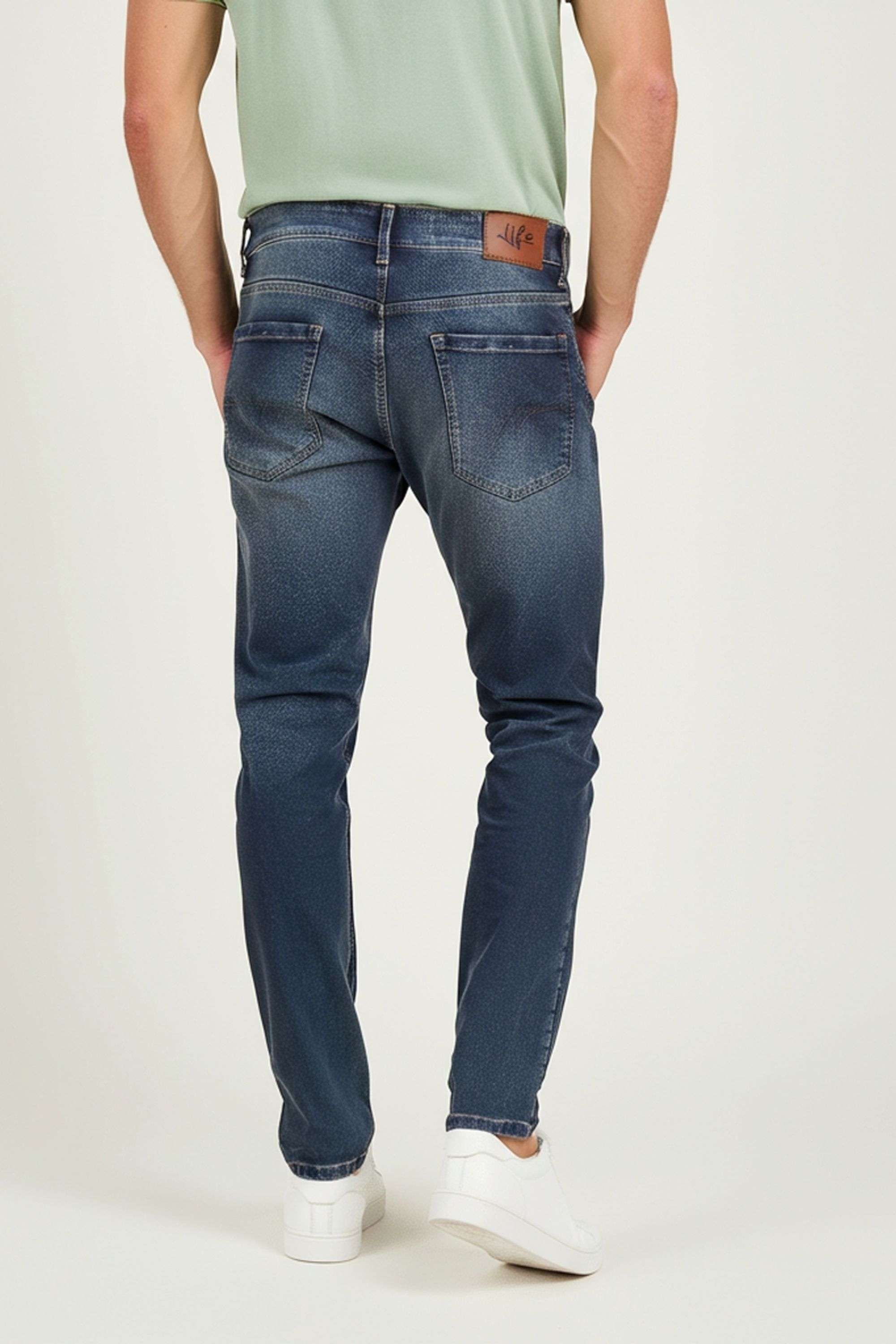 Solid-Blended-Fabric-Regular-Fit-Men-s-Jeans