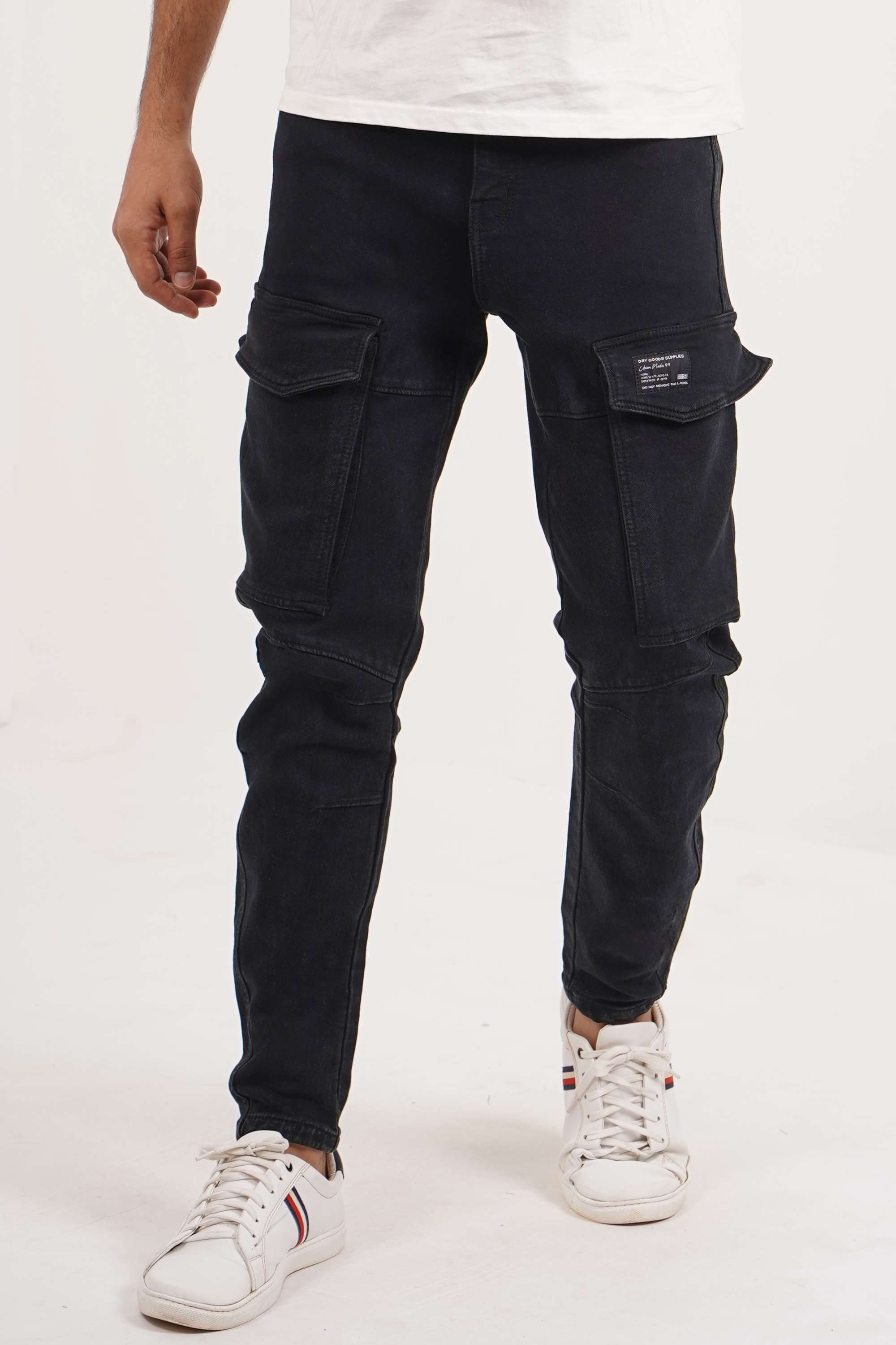 Solid-Blended-Fabric-Regular-Fit-Men-s-Cargos