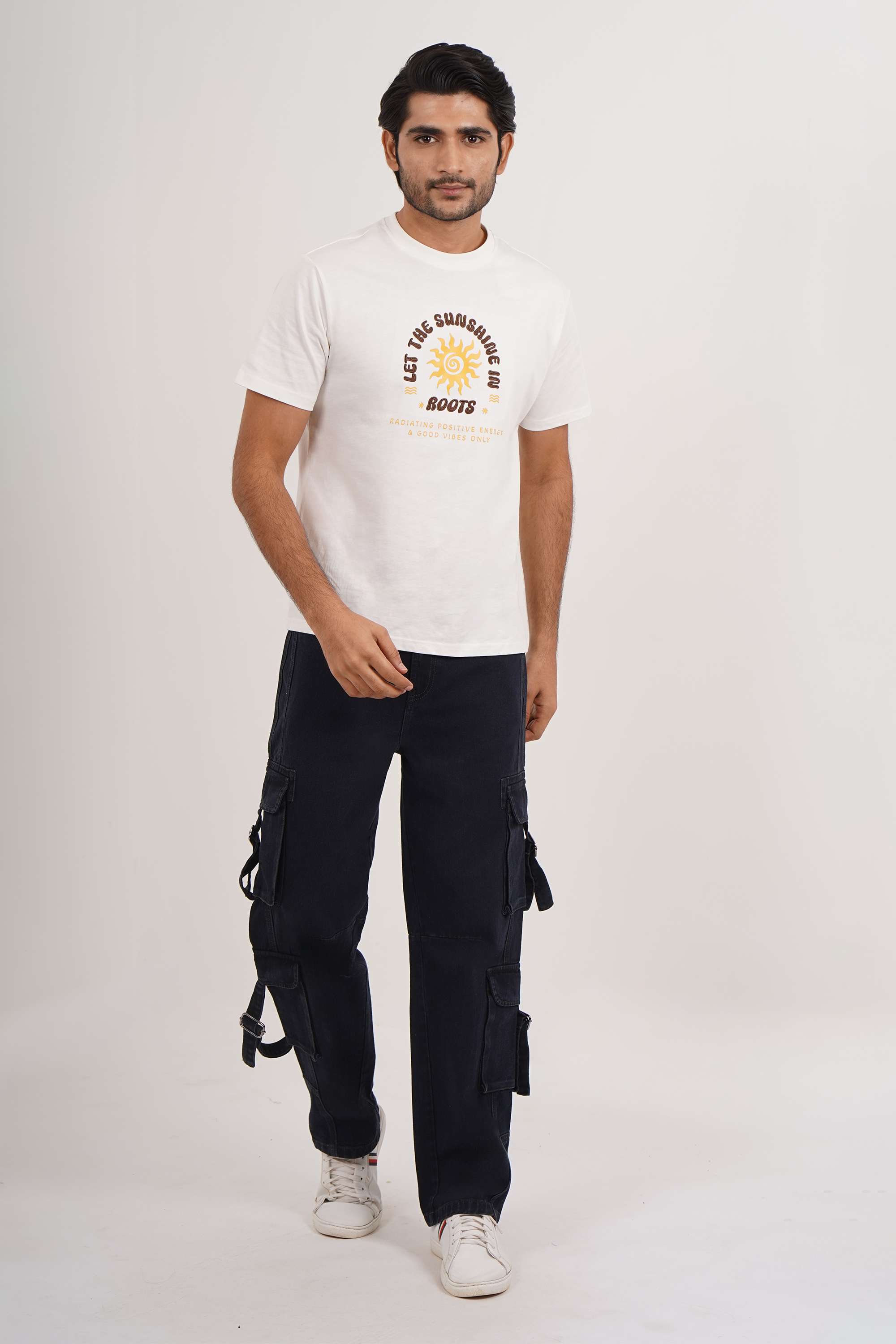 Solid-Blended-Fabric-Regular-Fit-Men-s-Jeans