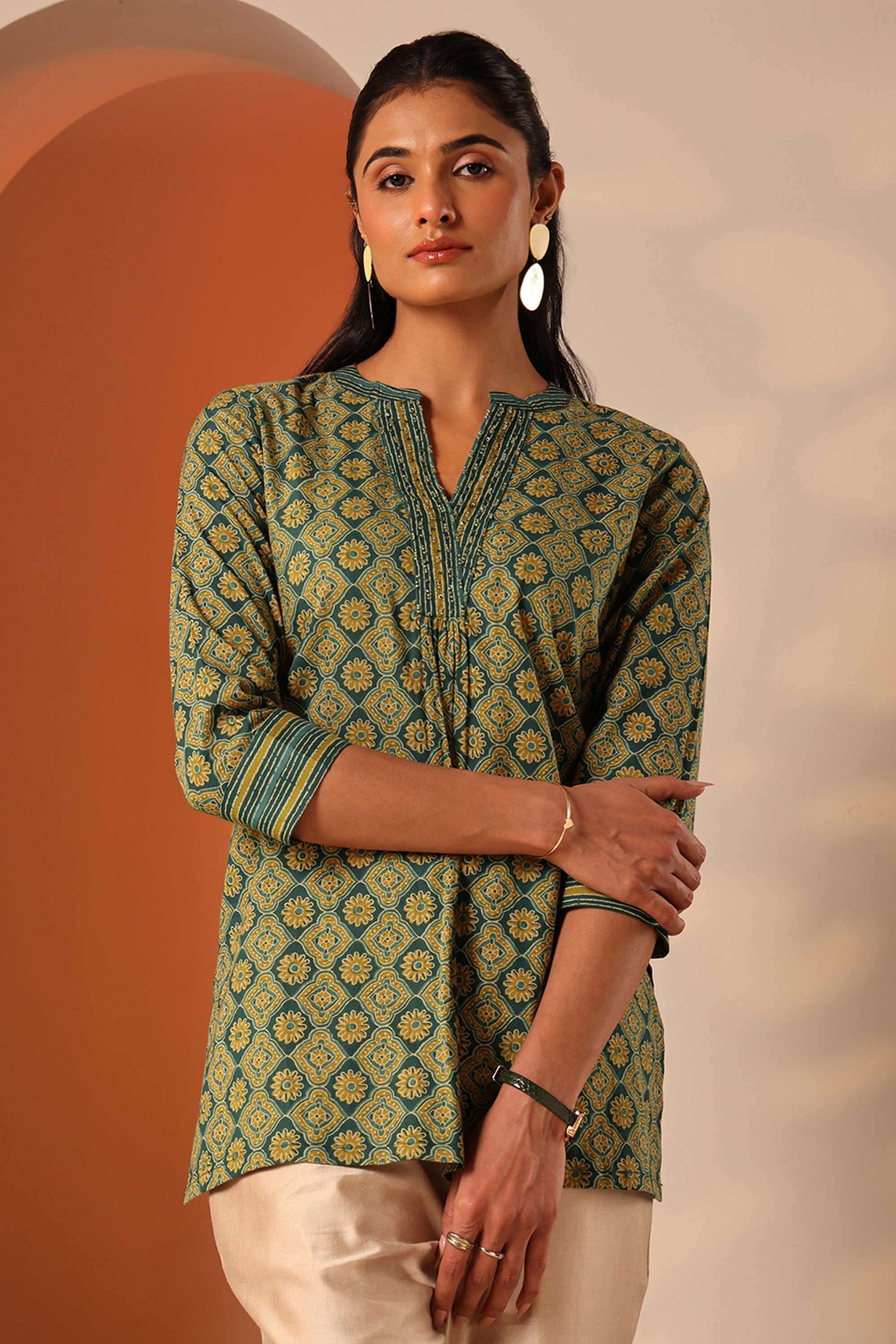 Traditional-Cotton-Collared-Women-s-Kurti