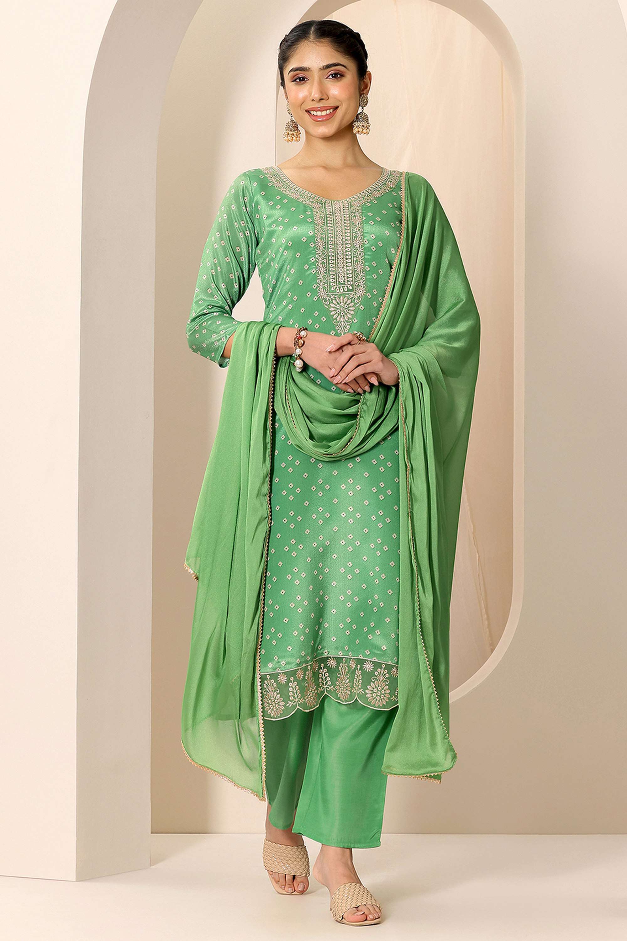Floral-Scoop-Neck-Silk-Women-Kurta-Set