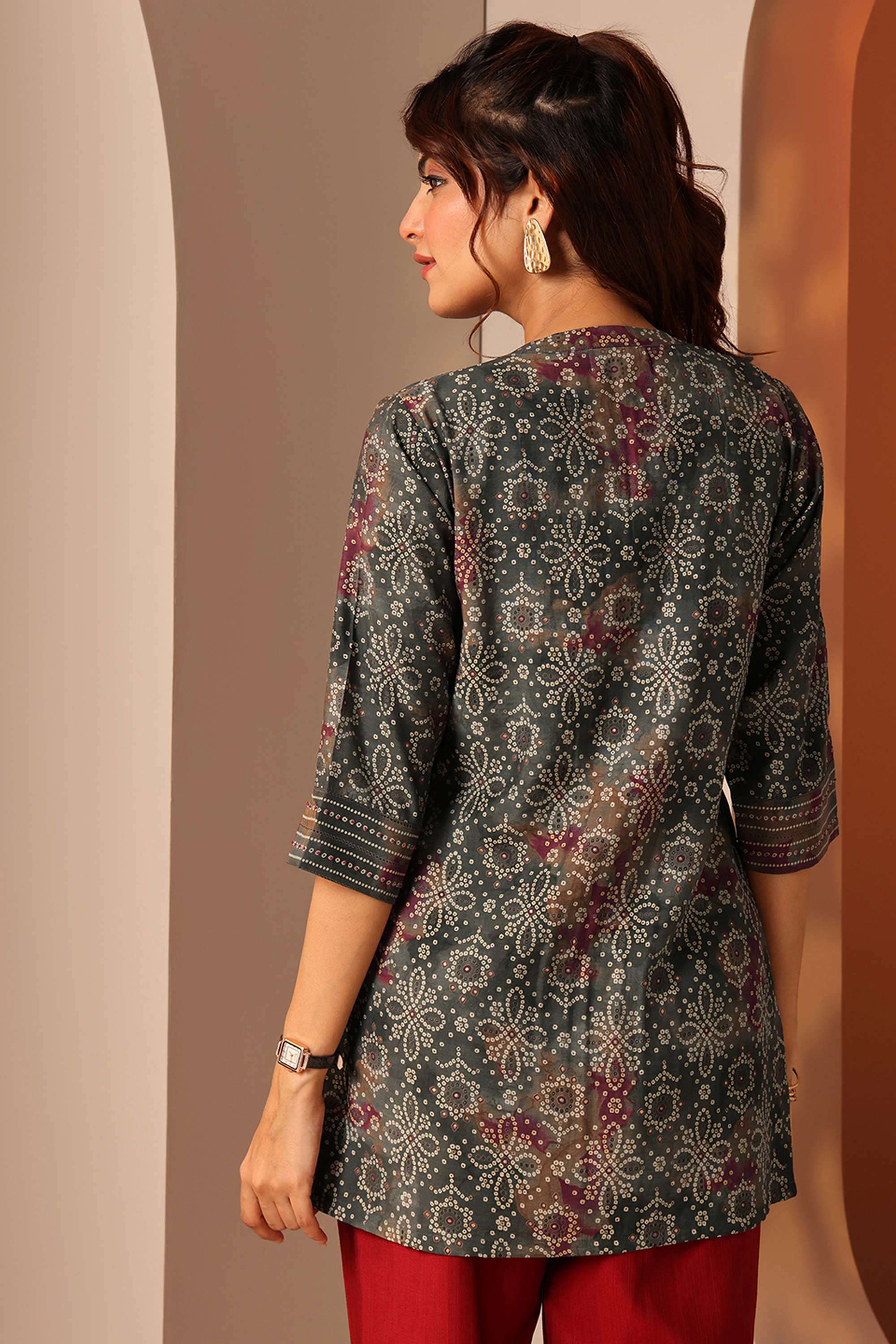 Bandhani-Blended-Fabric-Collared-Women-s-Kurti