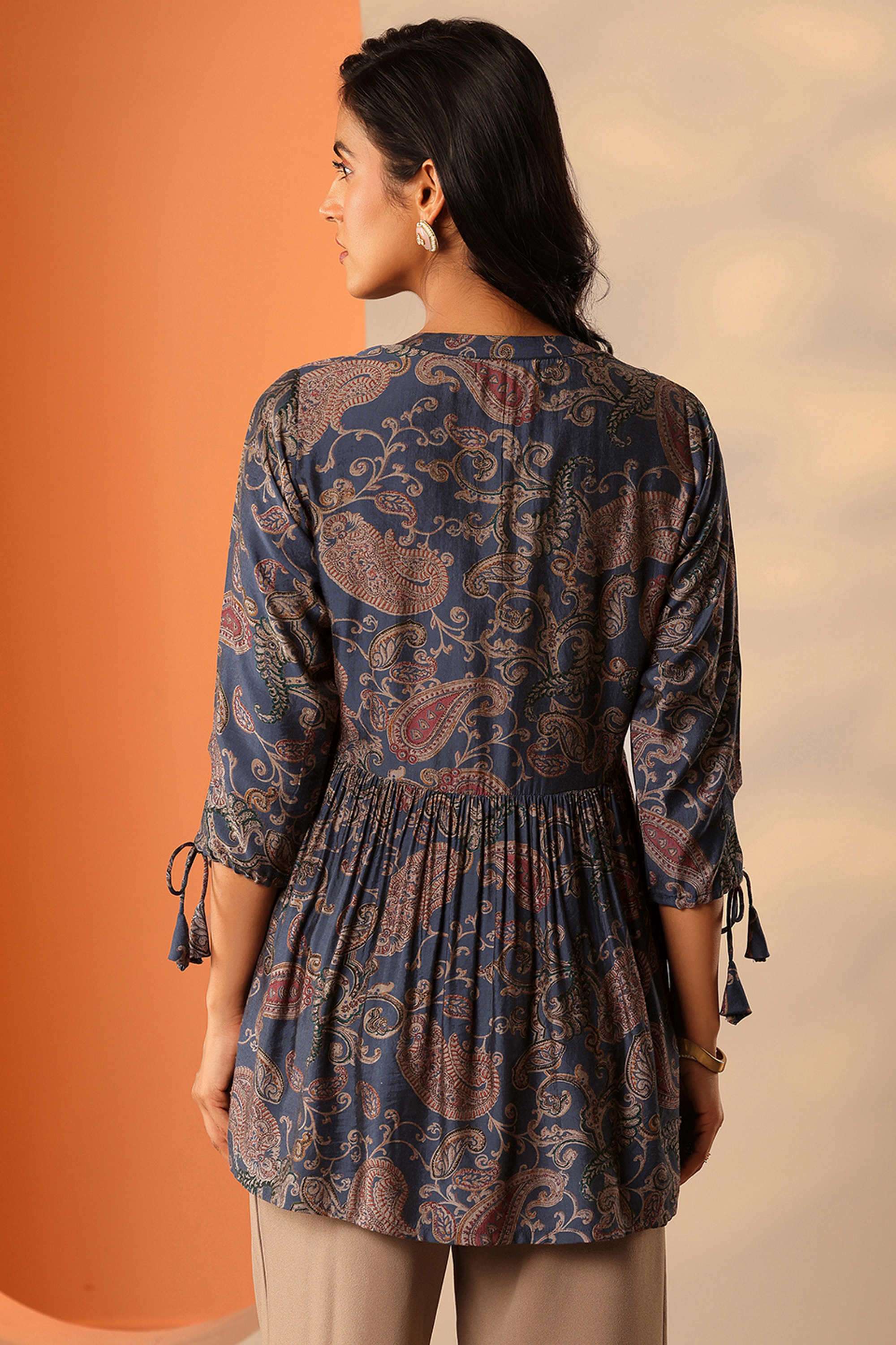 Traditional-Rayon-Collared-Women-s-Kurti