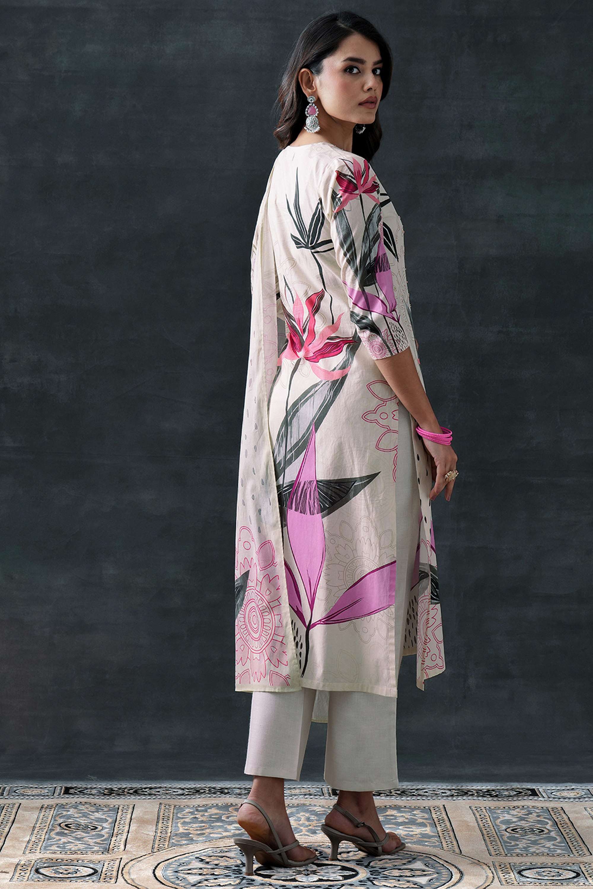 Floral-Round-Neck-Silk-Women-Kurta-Set