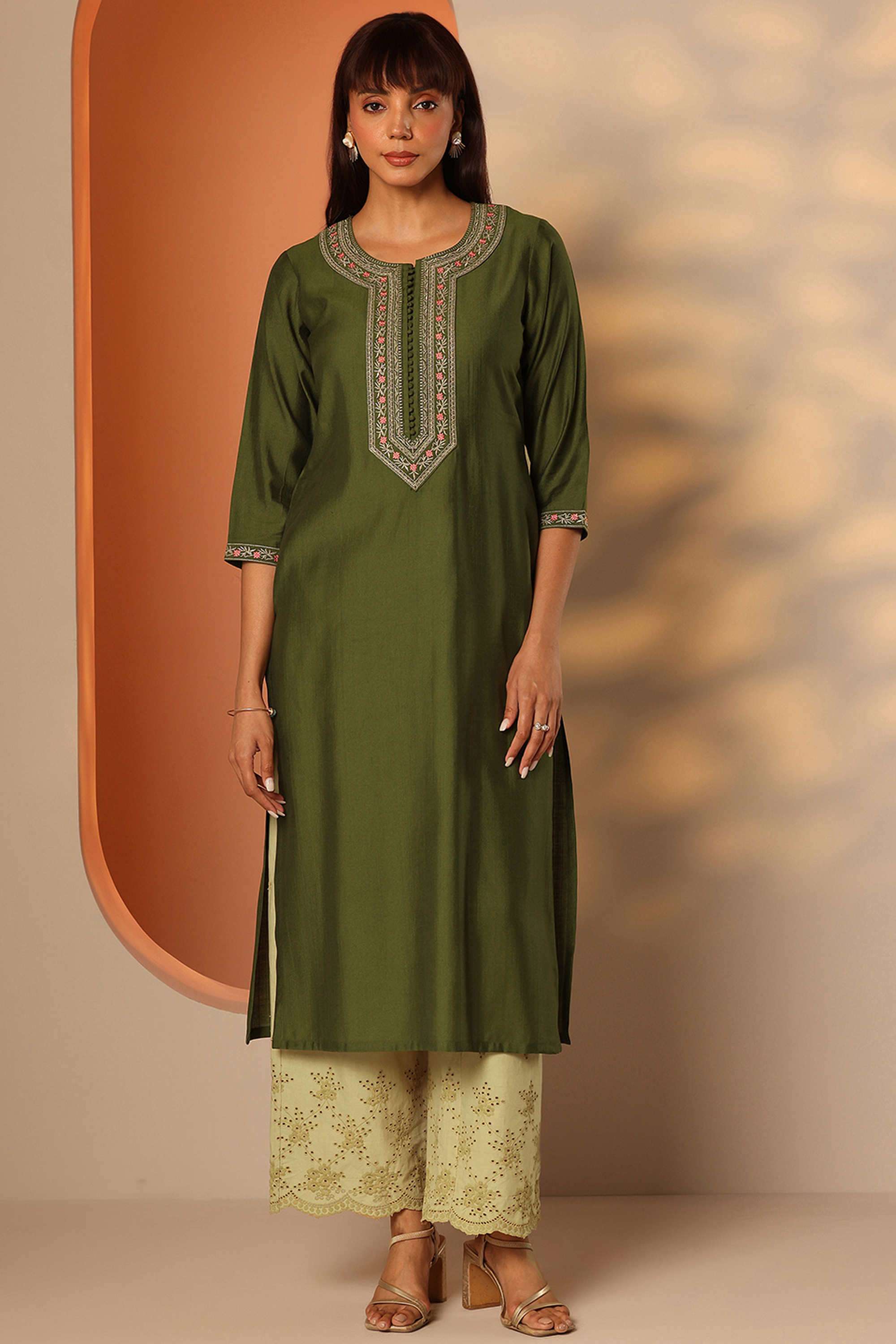 Floral-Blended-Fabric-Round-Neck-Women-s-Kurta