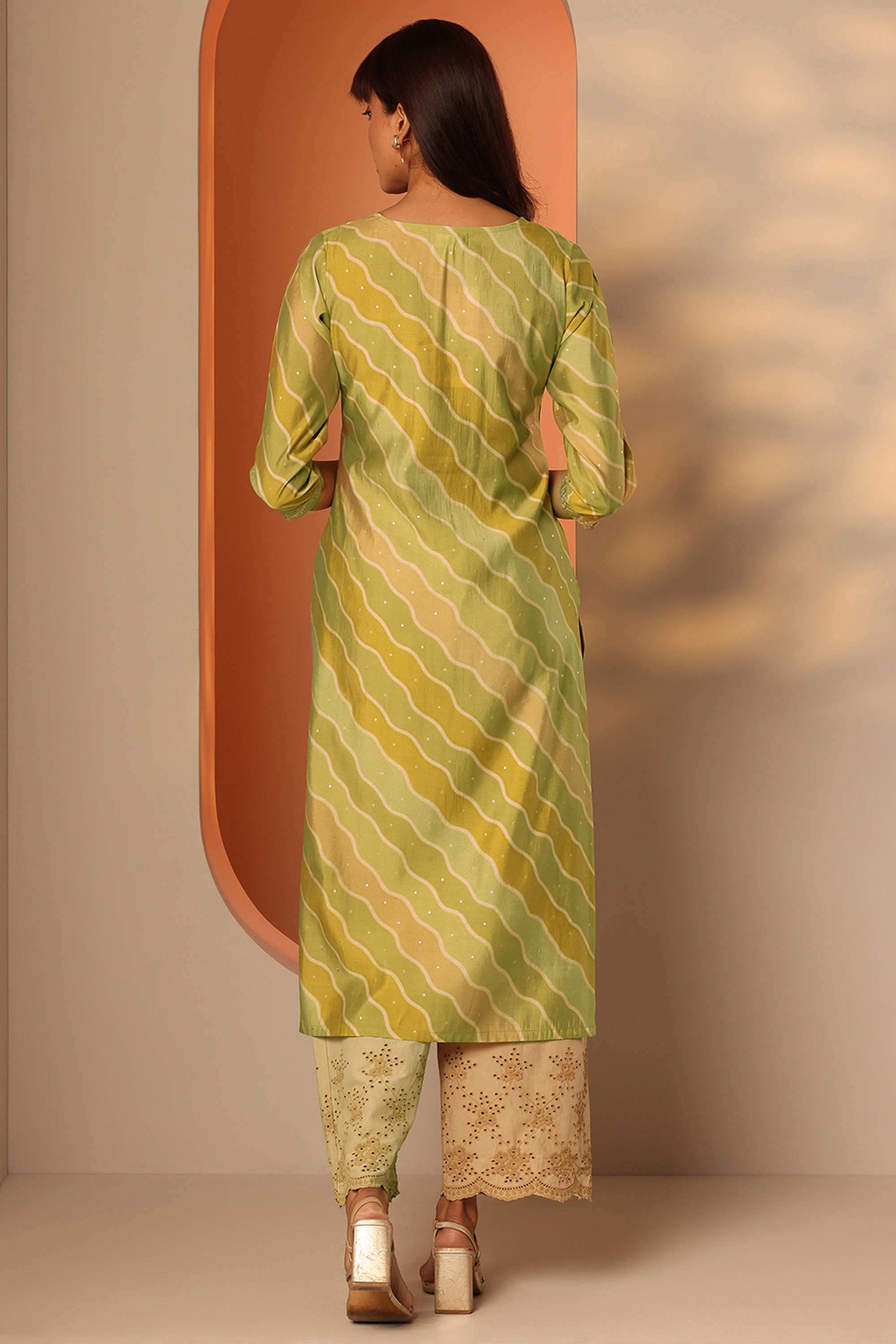 Printed-Silk-Blend-V-Neck-Women-s-Casual-Wear-Kurta