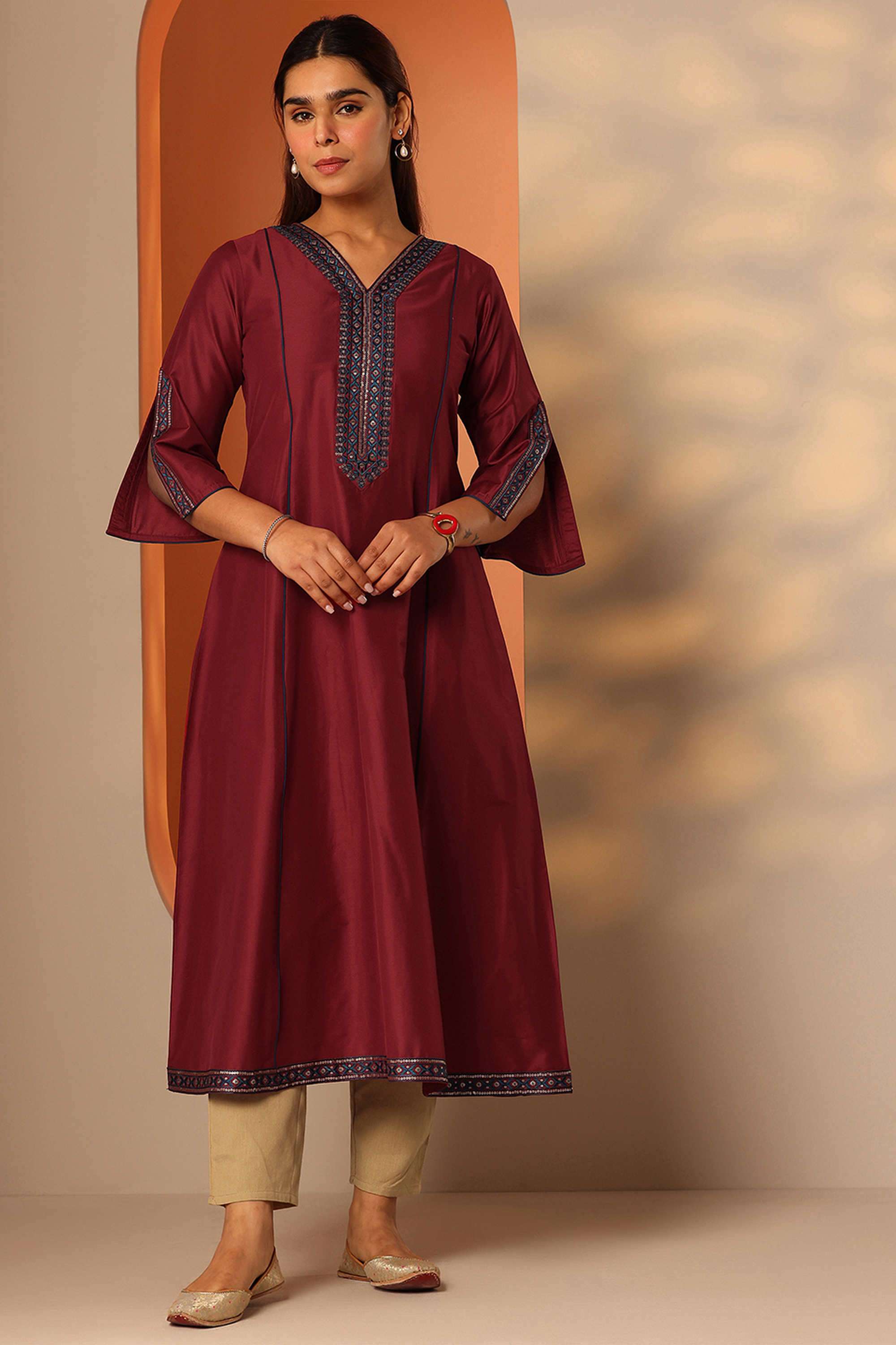 Traditional-Blended-Fabric-V-Neck-Women-s-Kurta