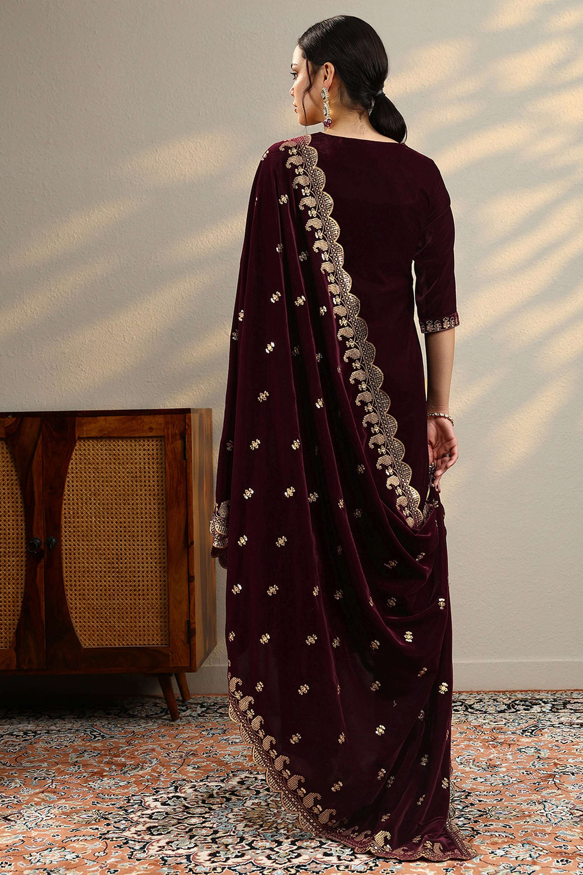 Velvet-Straight-Fit-Women-s-Kurta-Set