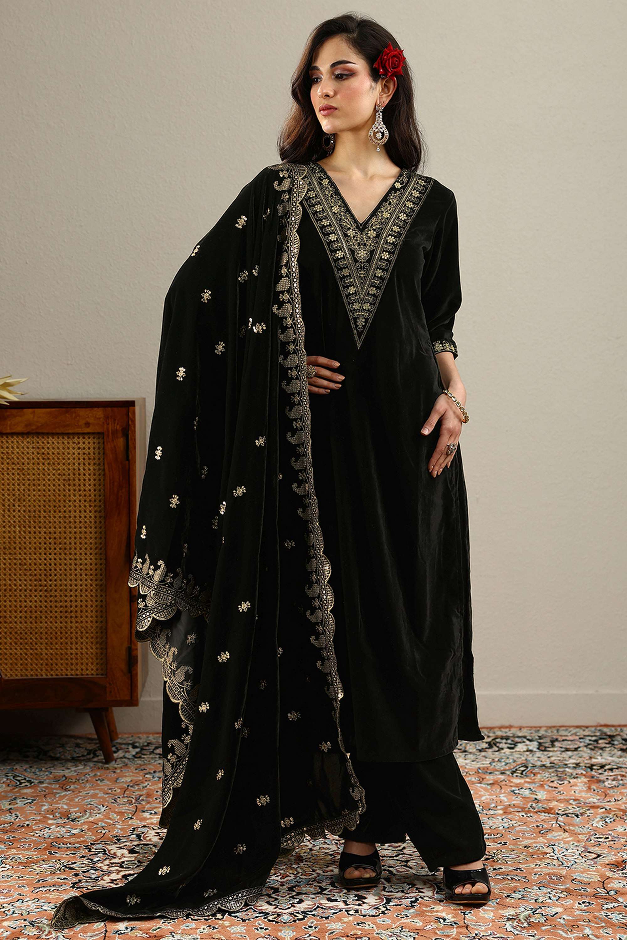 Velvet-Straight-Fit-Women-s-Kurta-Set