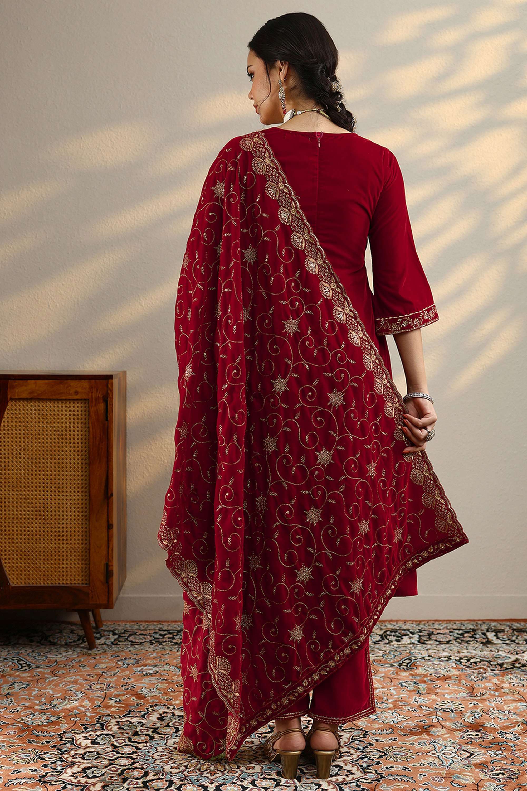 Velvet-Straight-Fit-Women-s-Kurta-Set