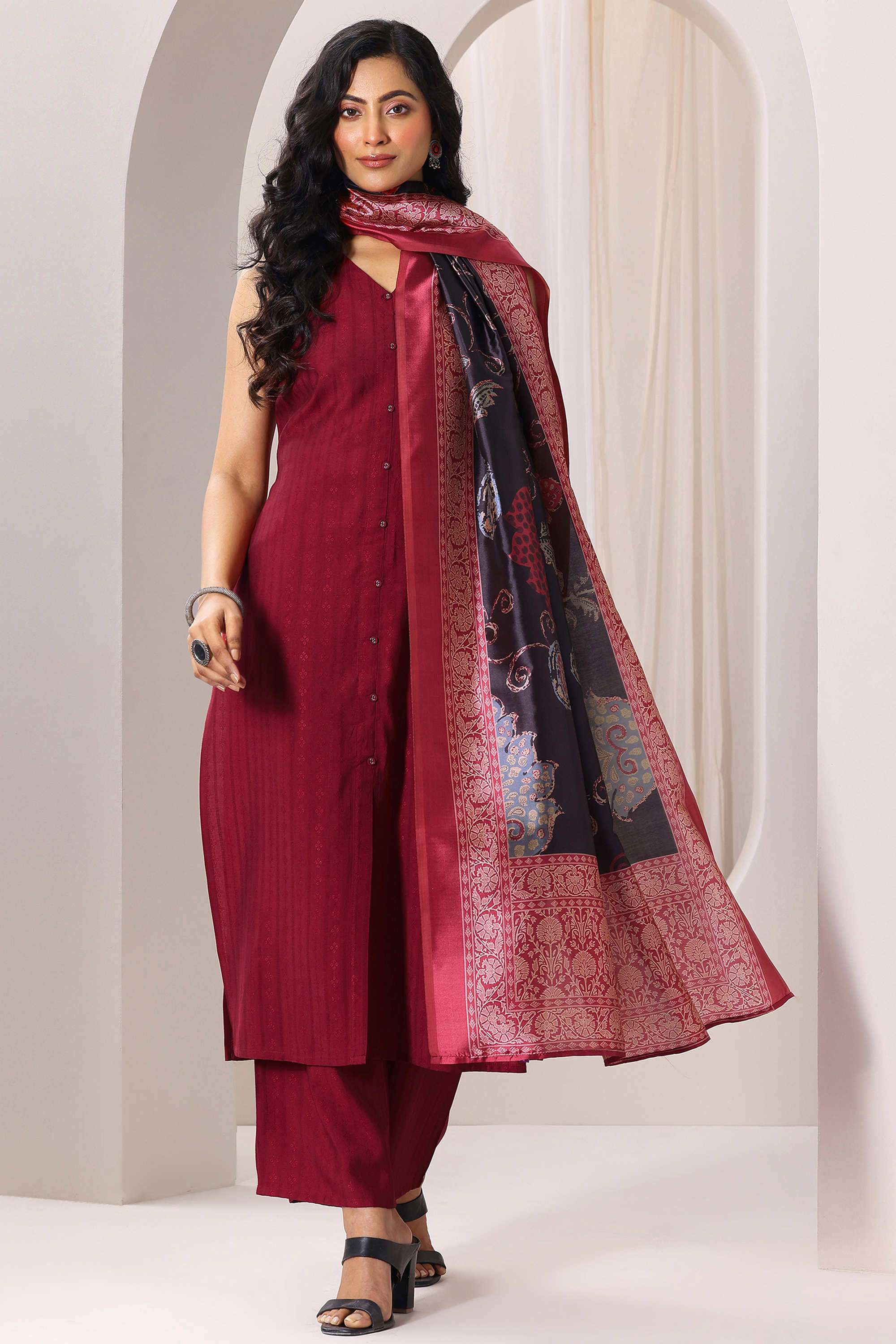Floral-Blended-Fabric-Straight-Fit-Women-s-Kurta-Set