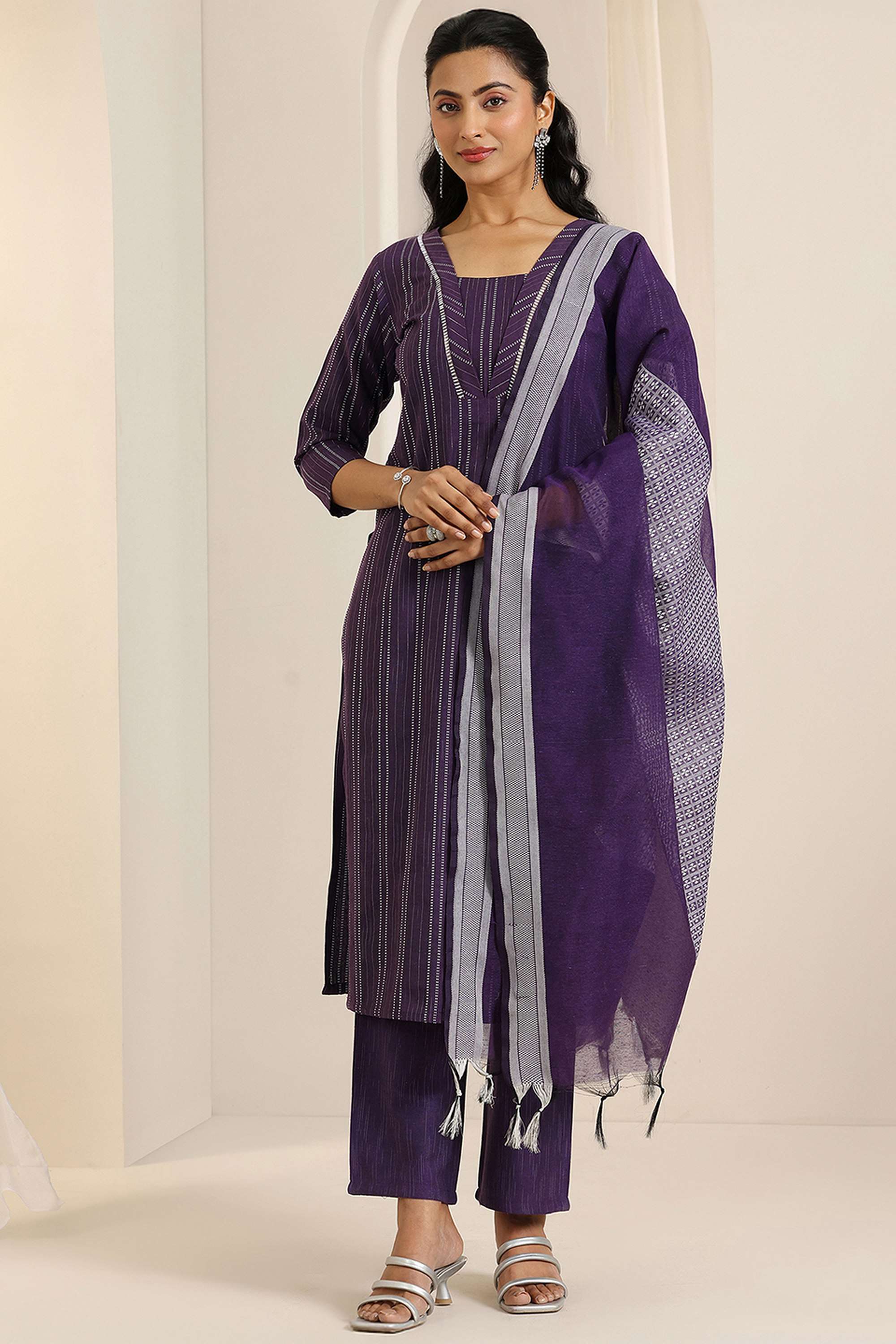 Embroidered-Cotton-Regular-Fit-V-Neck-Women-s-Casual-Wear-Kurta-Set