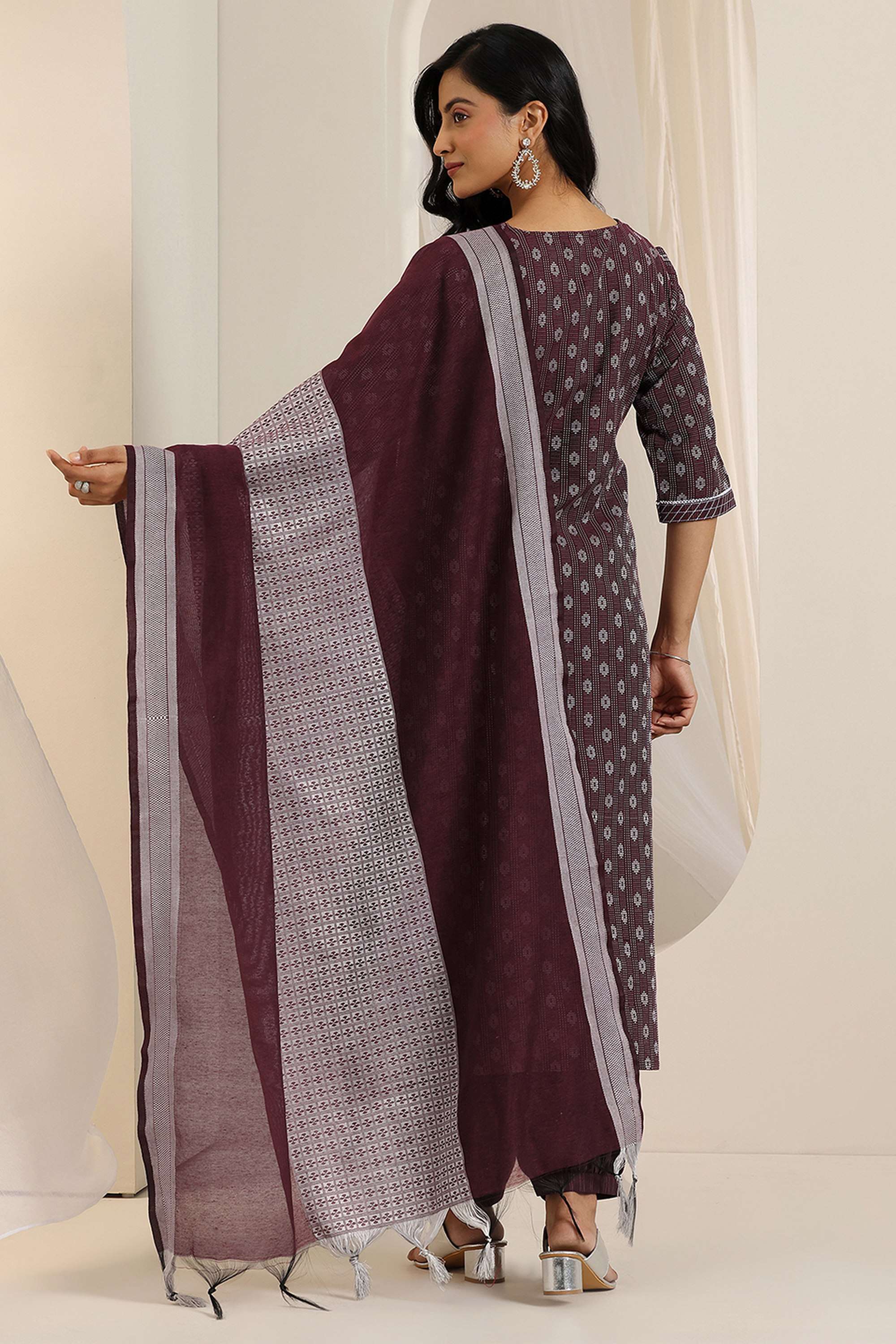 Embroidered-Cotton-Regular-Fit-V-Neck-Women-s-Casual-Wear-Kurta-Set
