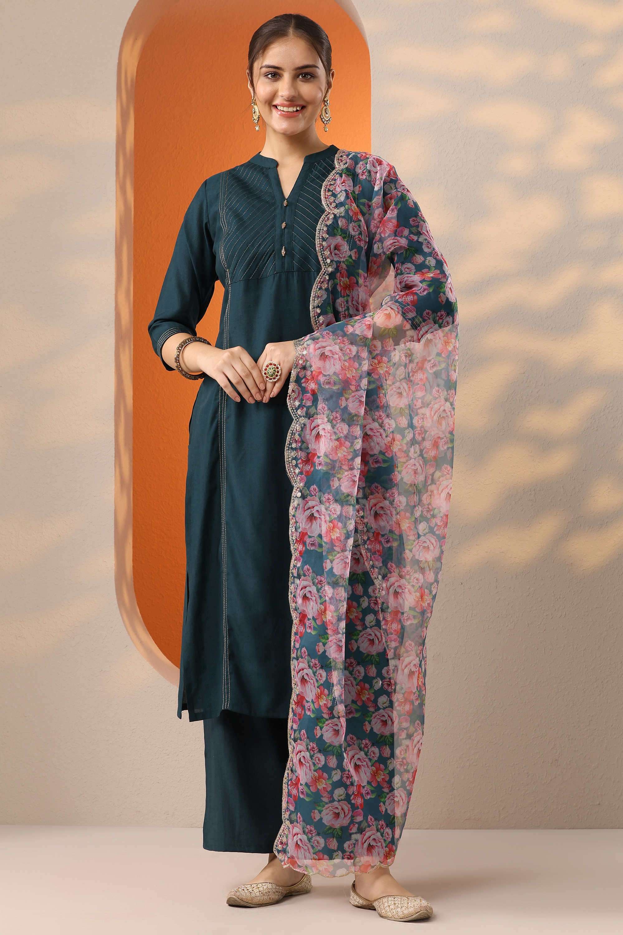 Floral-Blended-Fabric-Straight-Fit-Women-s-Kurta-Set
