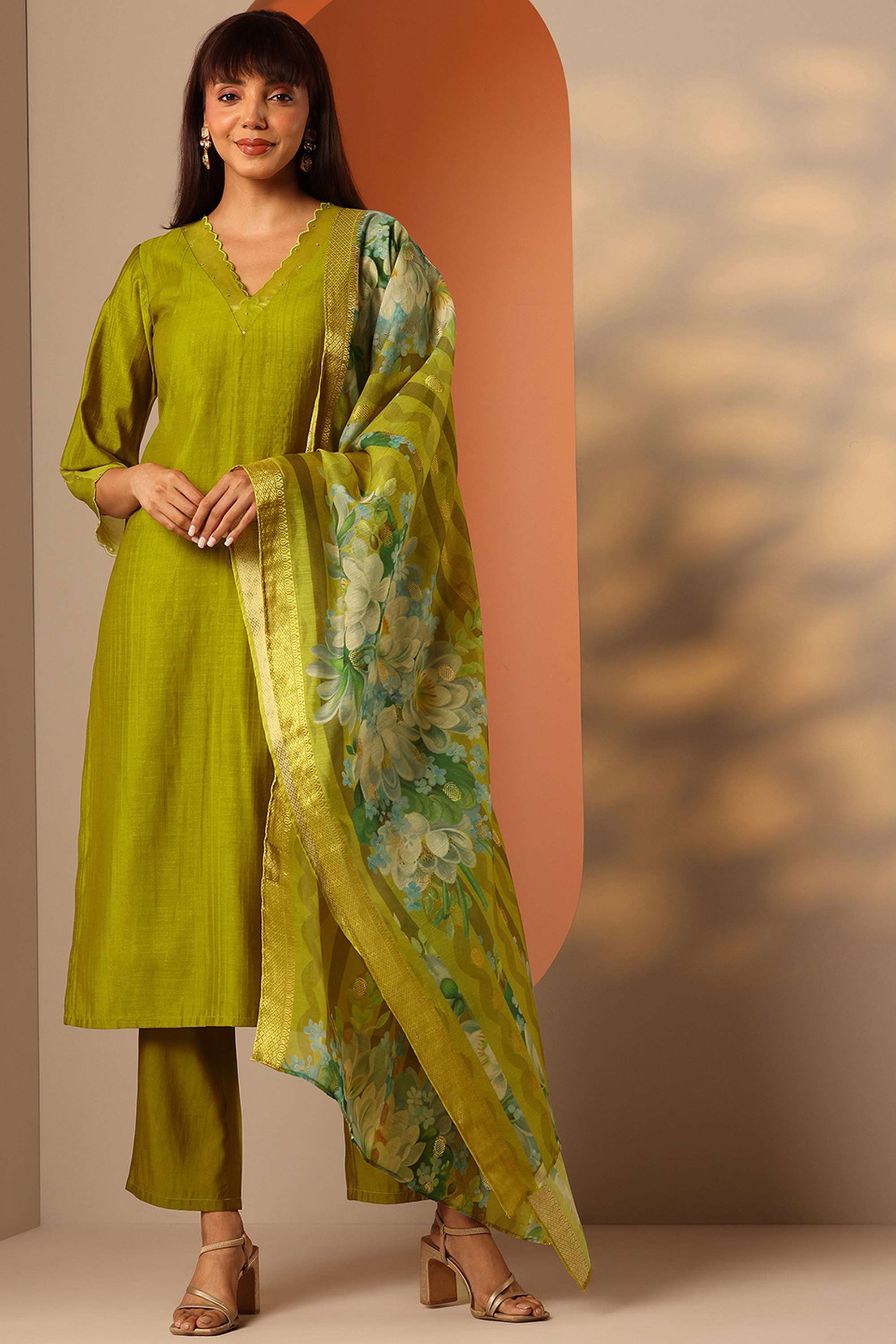 Blended-Fabric-Straight-Fit-Women-s-Kurta-Set