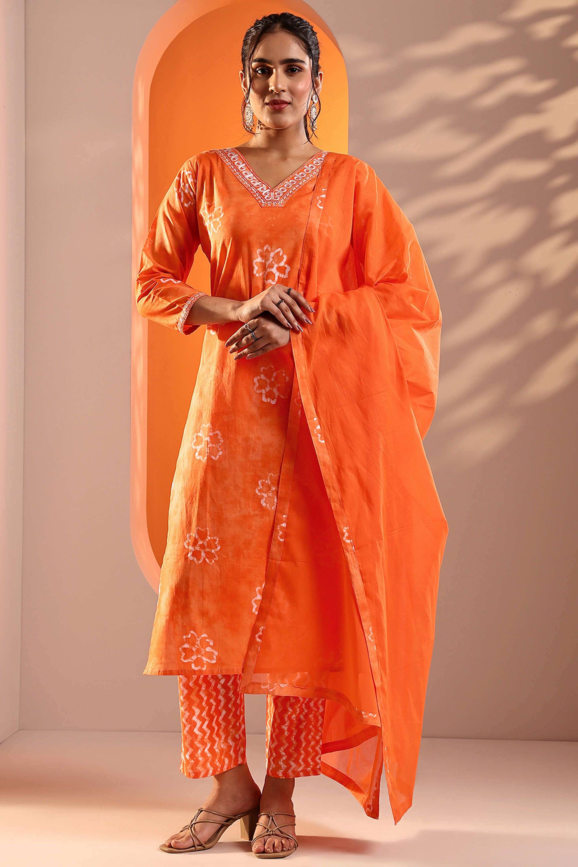 Floral-Calf-Length-Cotton-Woven-Women-s-Kurta-Set