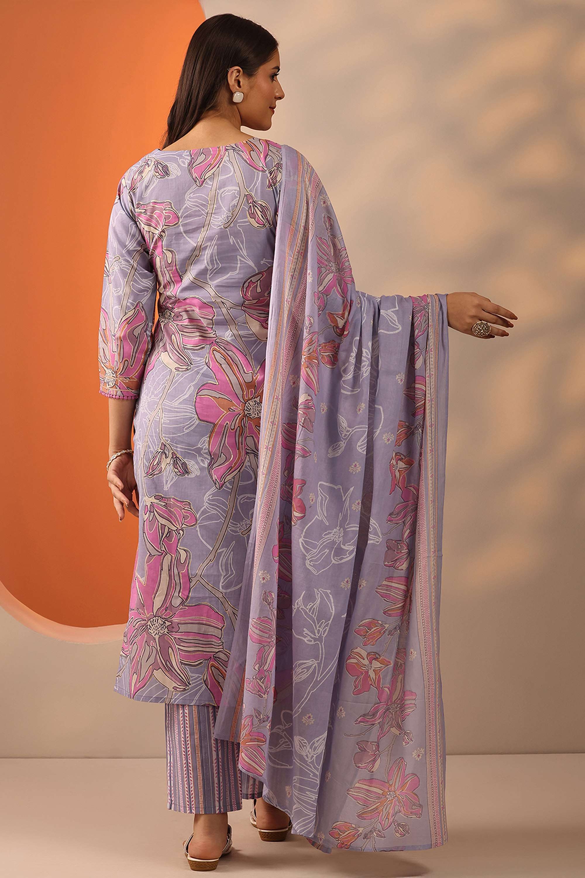 Floral-Cotton-Regular-Fit-Round-Neck-Women-s-Casual-Wear-Kurta-Set