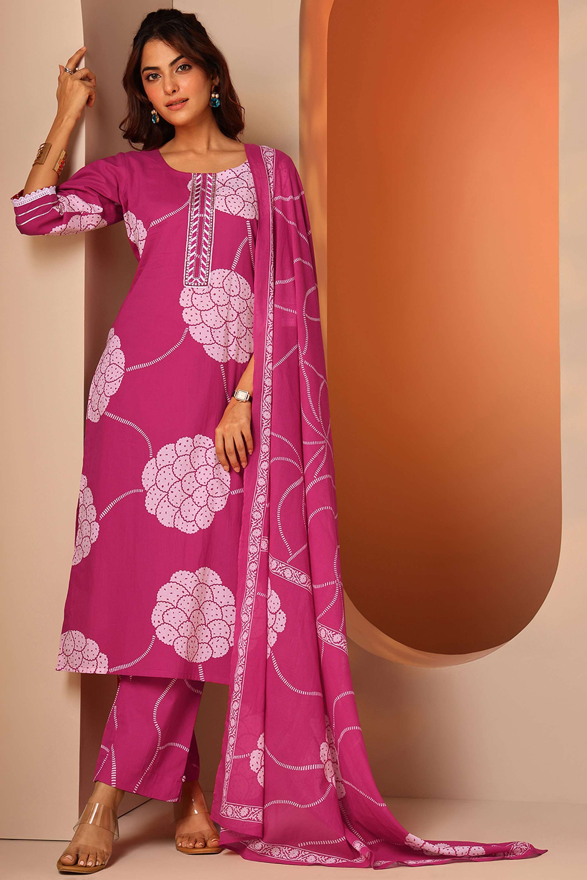 Floral-Cotton-Regular-Fit-Round-Neck-Women-s-Casual-Wear-Kurta-Set