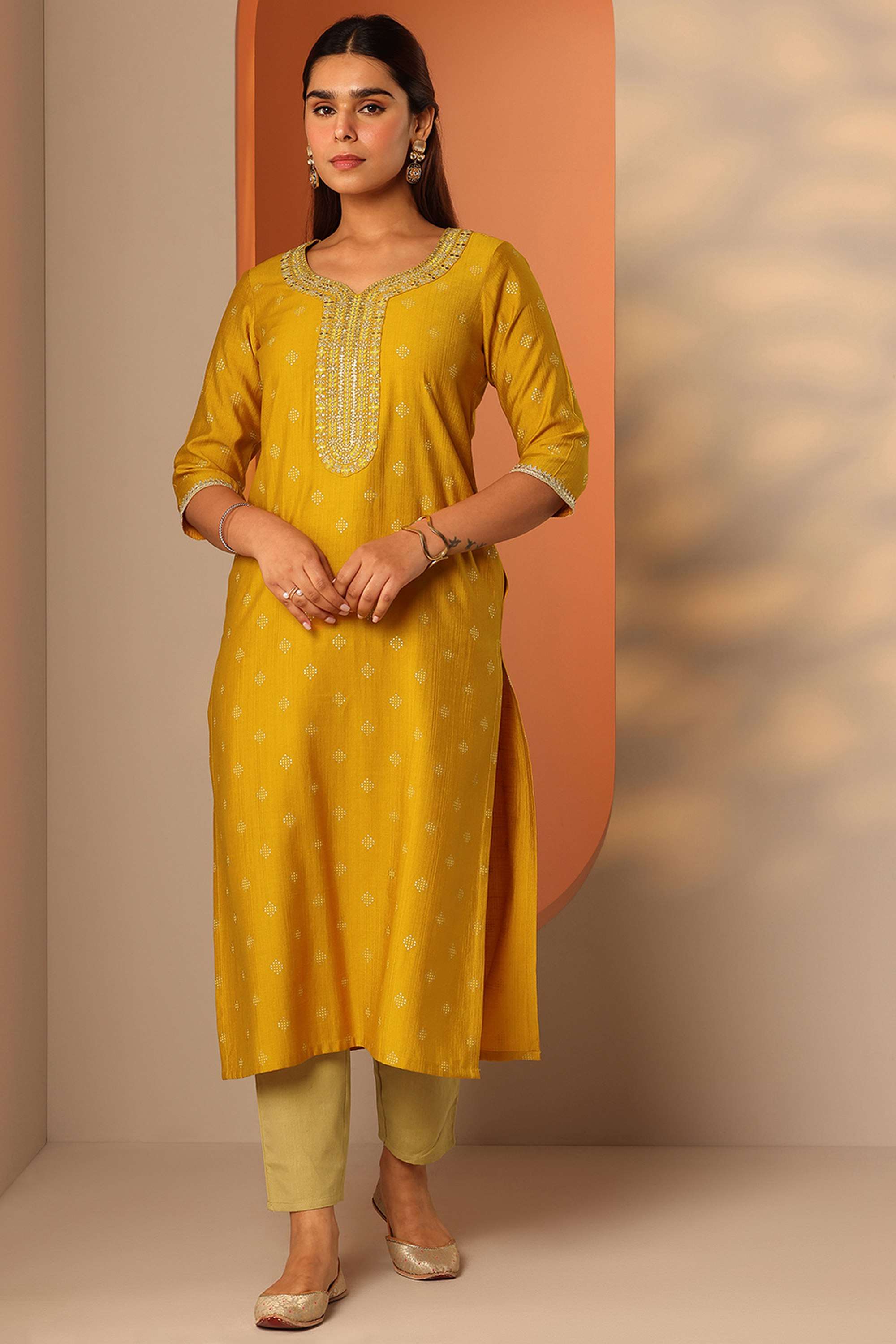 Floral-Silk-Round-Neck-Women-Festive-wear-Kurta