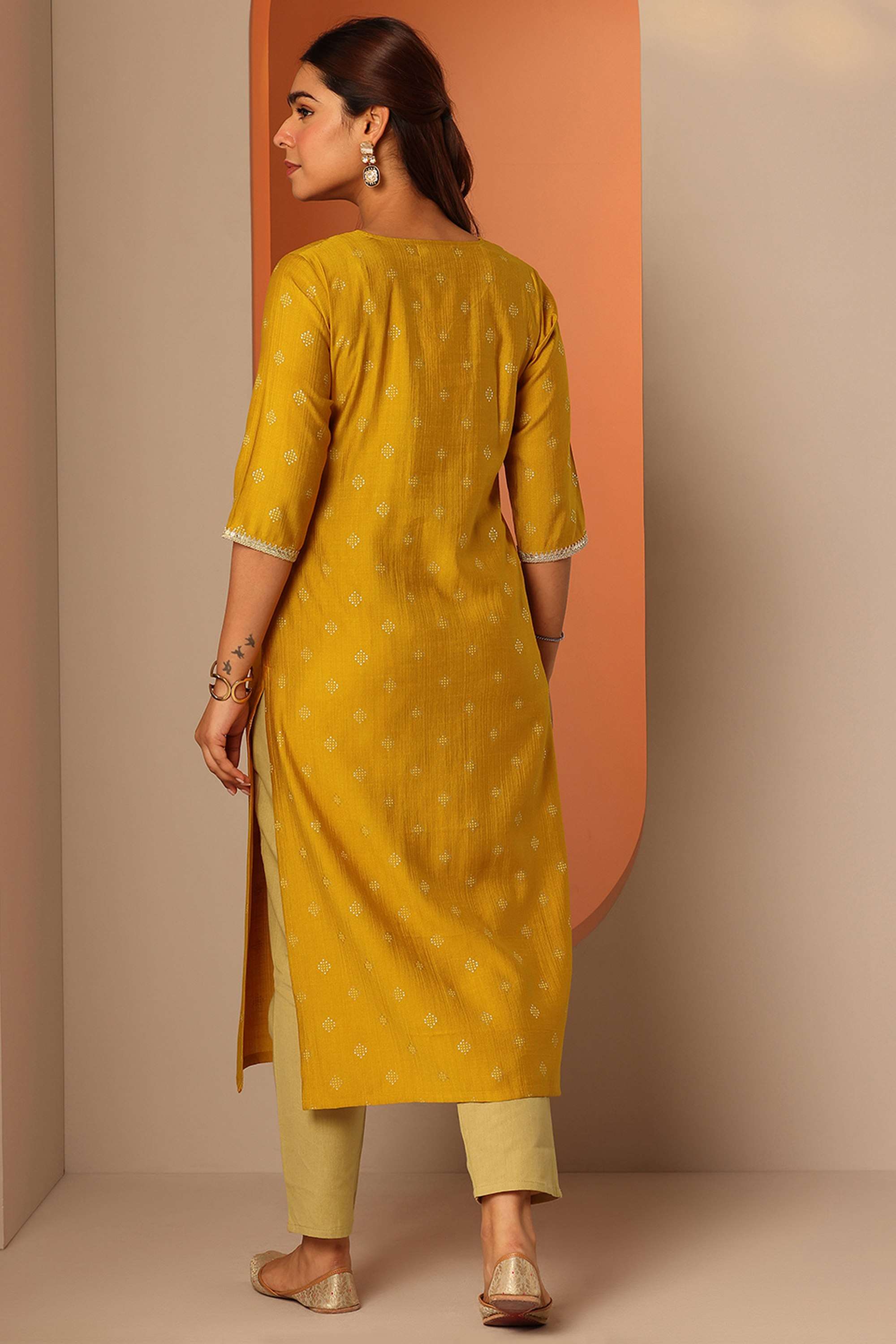 Floral-Silk-Round-Neck-Women-Festive-wear-Kurta