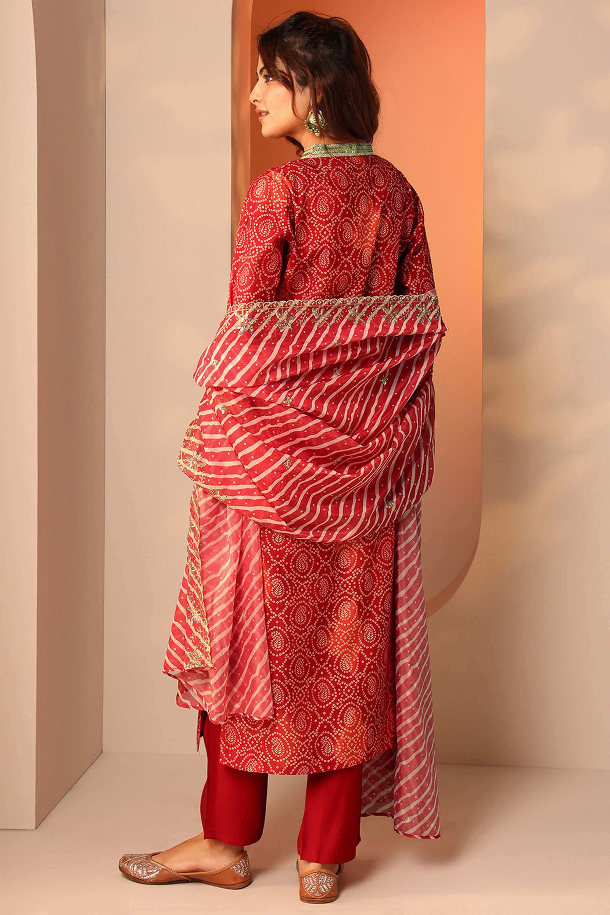 Embellished-Silk-V-Neck-Women-Festive-wear-Kurta