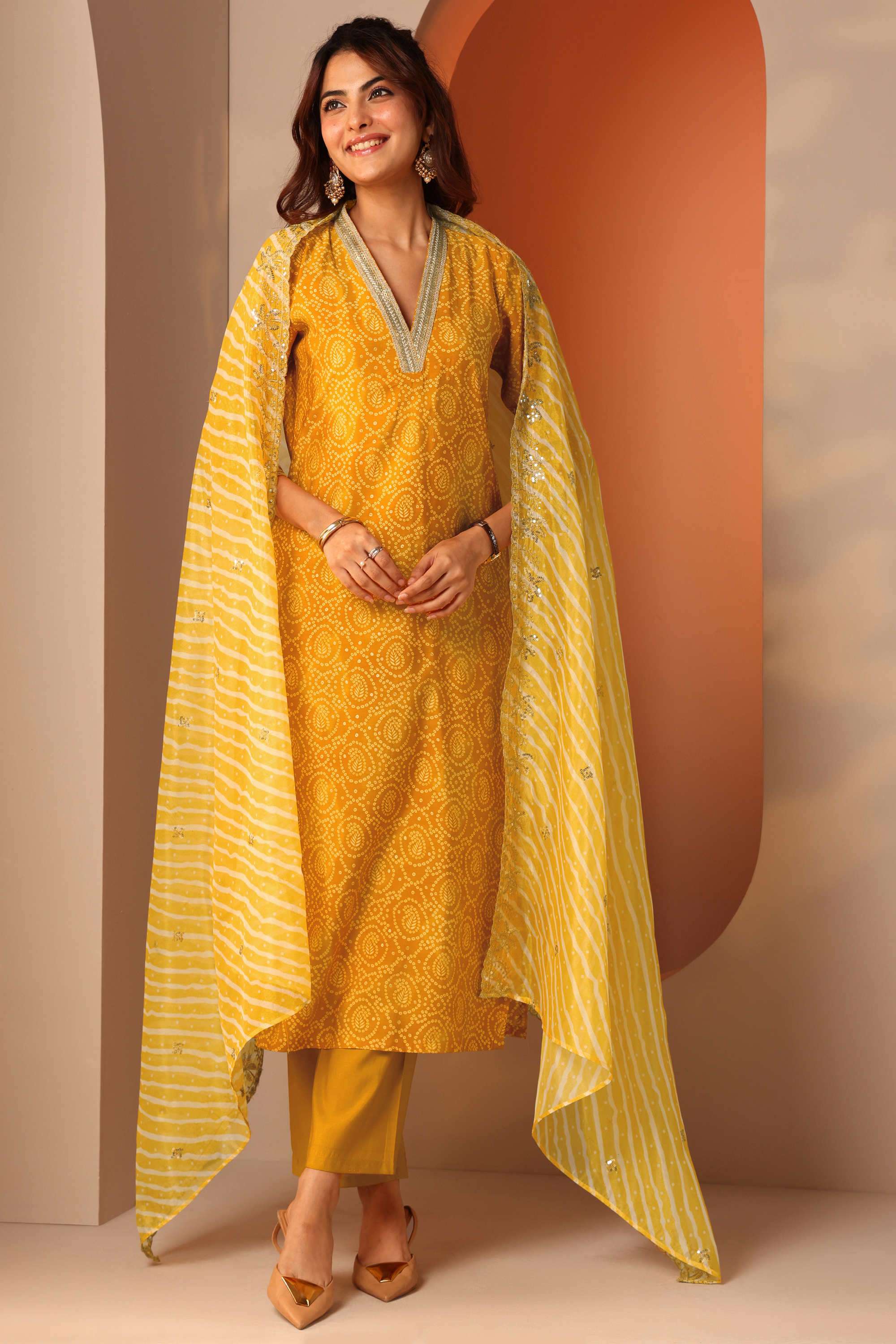 Bandhani-Blended-Fabric-Straight-Fit-Women-s-Kurta-Set