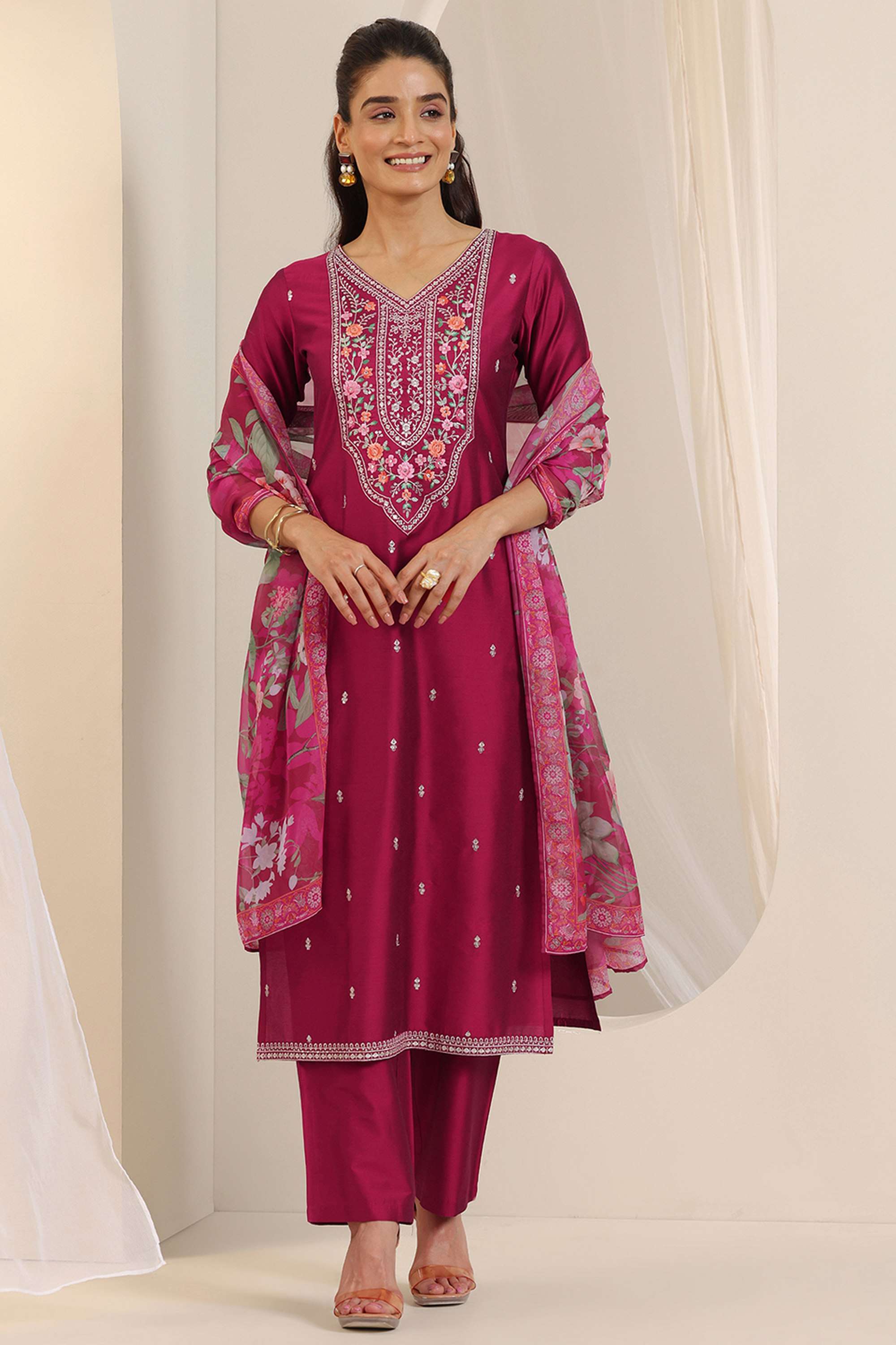 Floral-V-Neck-Silk-Women-Kurta-Set