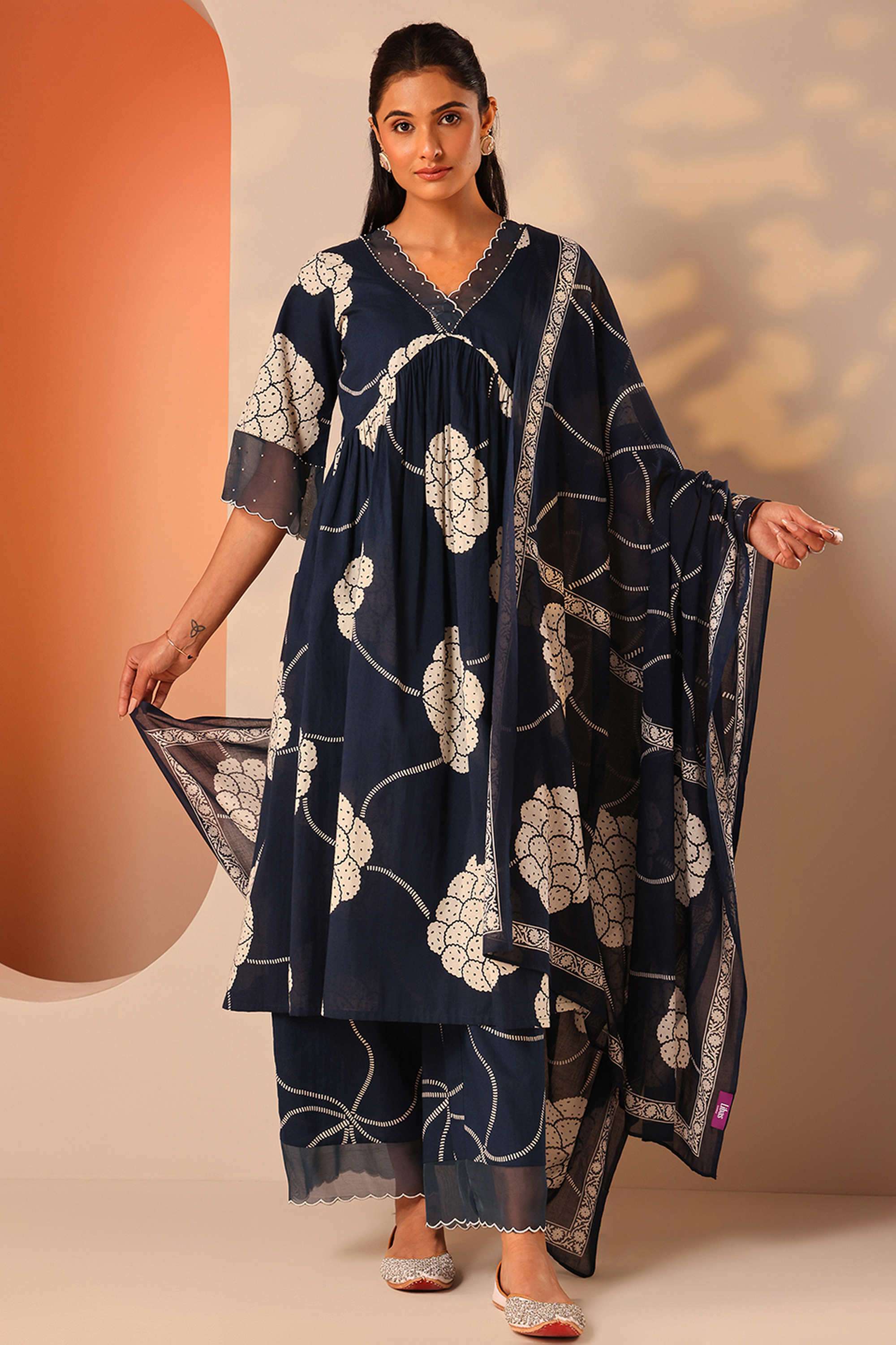 Floral-Cotton-Relaxed-Fit-Women-s-Kurta-Set
