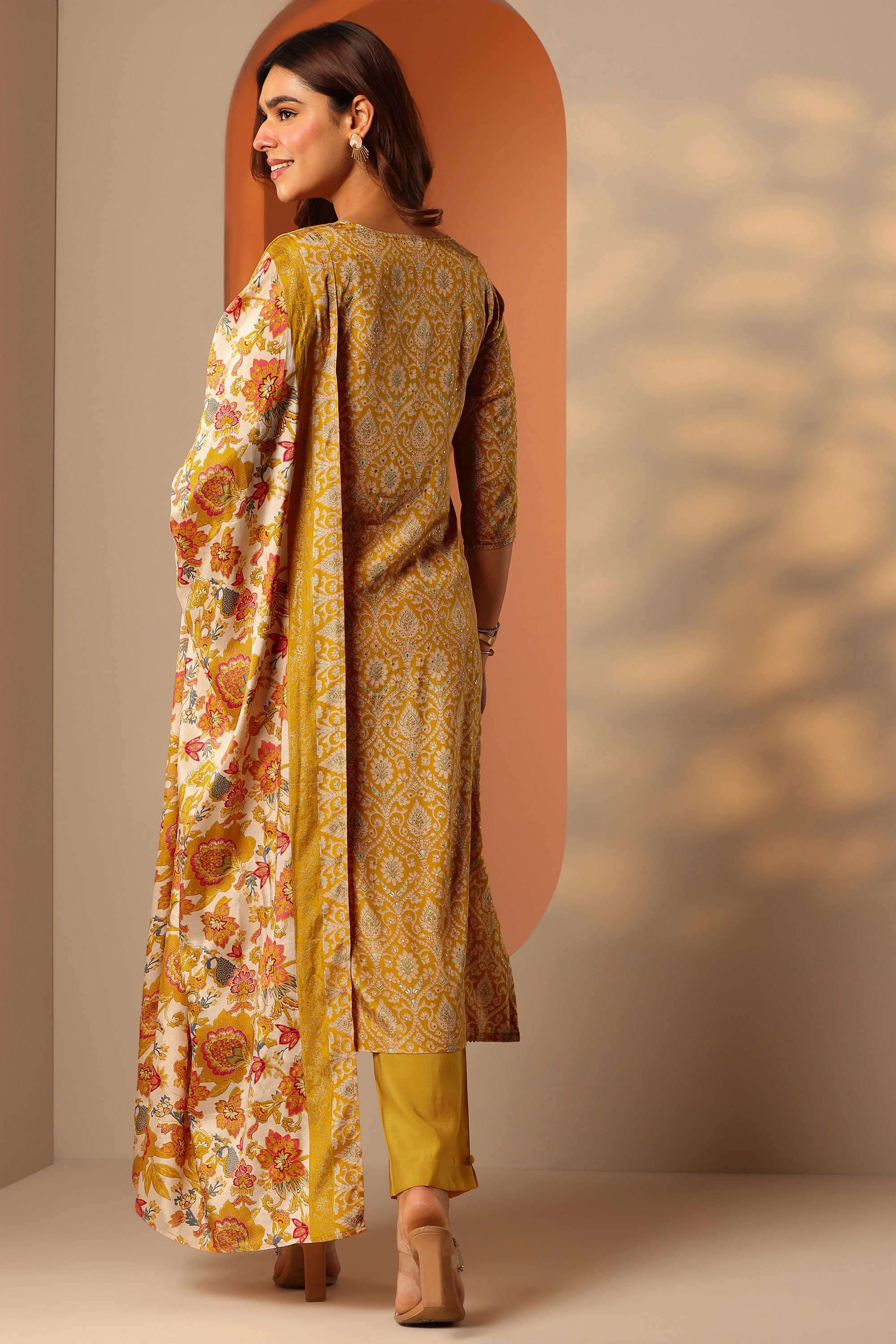 Traditional-Blended-Fabric-Straight-Fit-Women-s-Kurta-Set