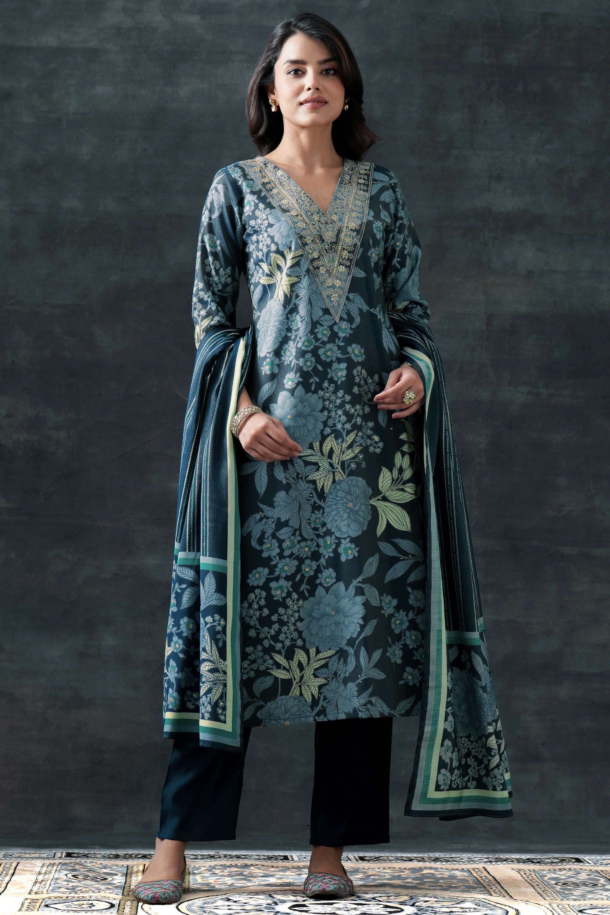 Floral-Blended-Fabric-Straight-Fit-Women-s-Kurta-Set