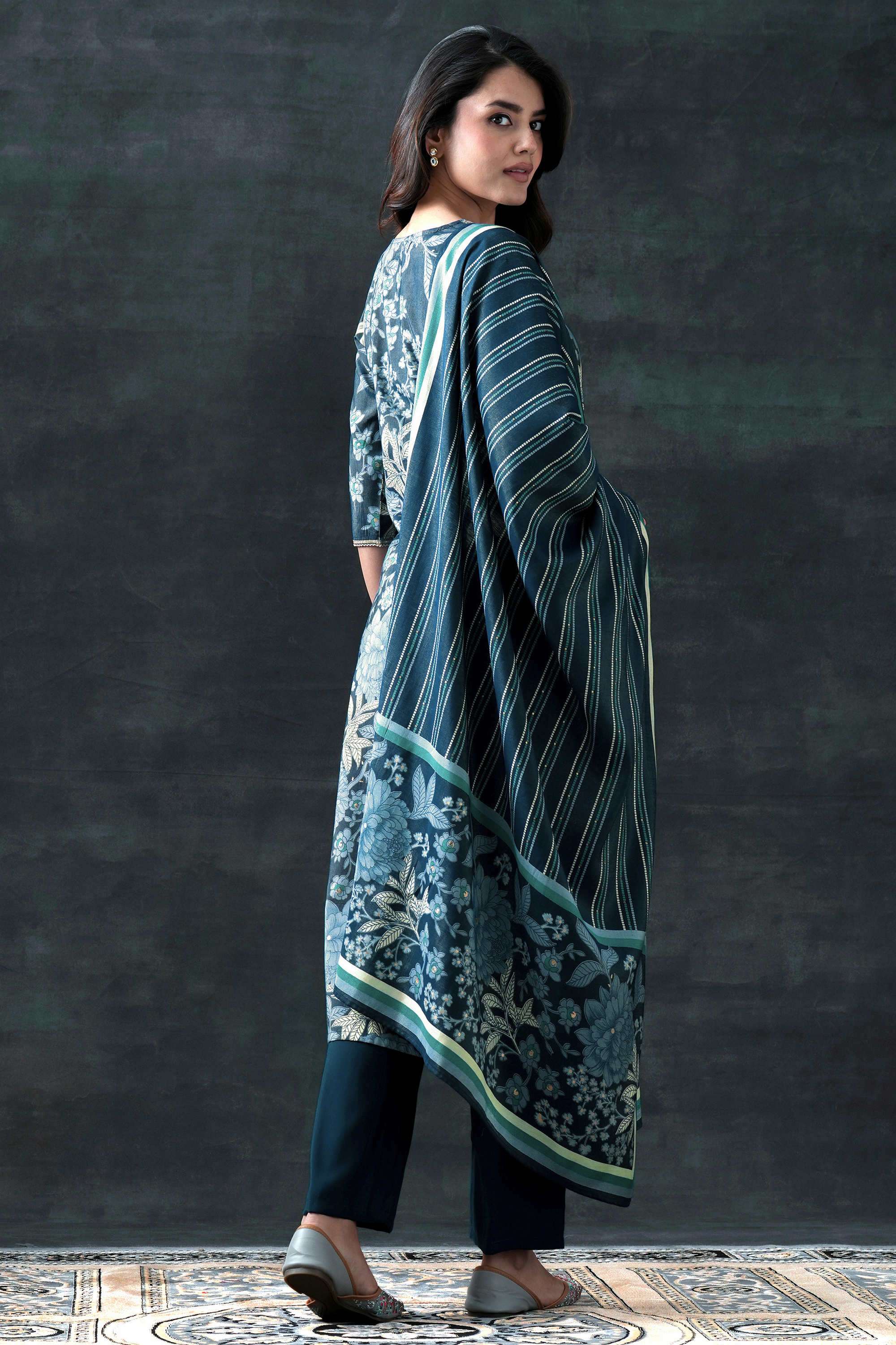 Floral-Blended-Fabric-Straight-Fit-Women-s-Kurta-Set