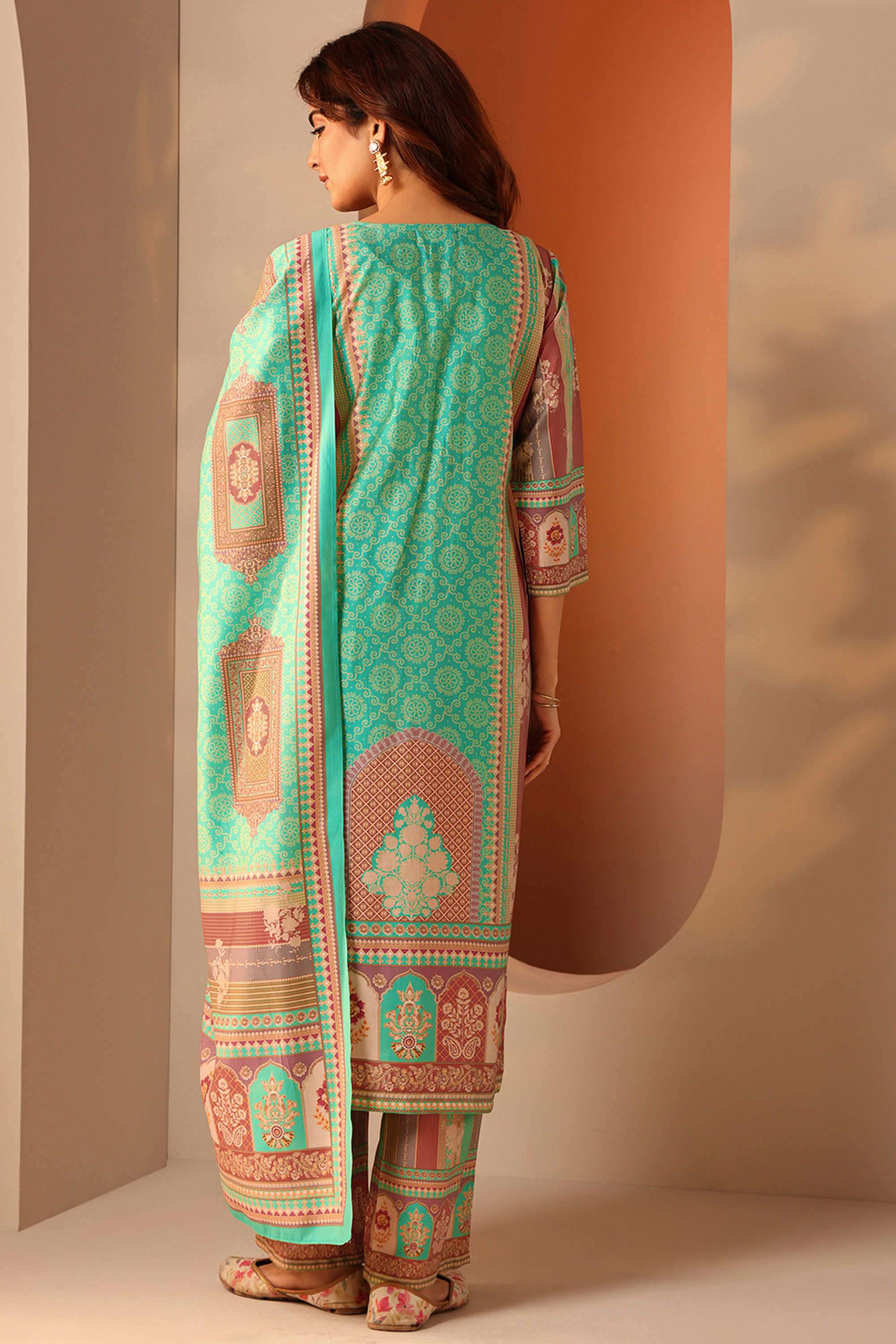 Traditional-Blended-Fabric-Straight-Fit-Women-s-Kurta-Set