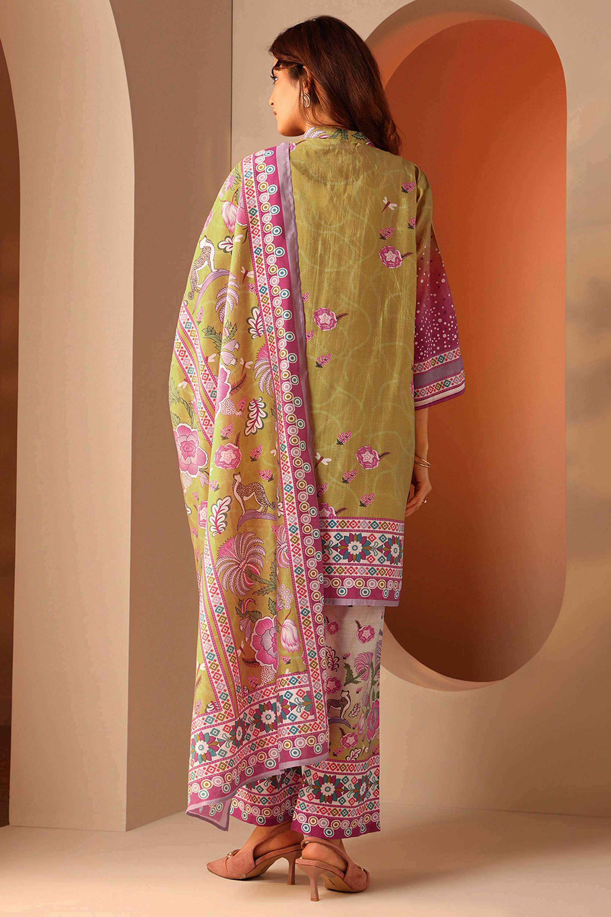 Floral-Blended-Fabric-Relaxed-Fit-Women-s-Kurta-Set
