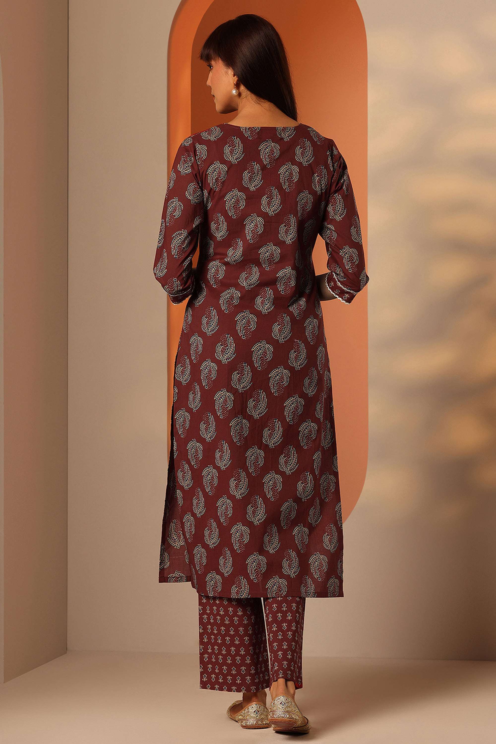 Floral-Cotton-Regular-Fit-V-Neck-Women-s-Casual-Wear-Kurta-Set
