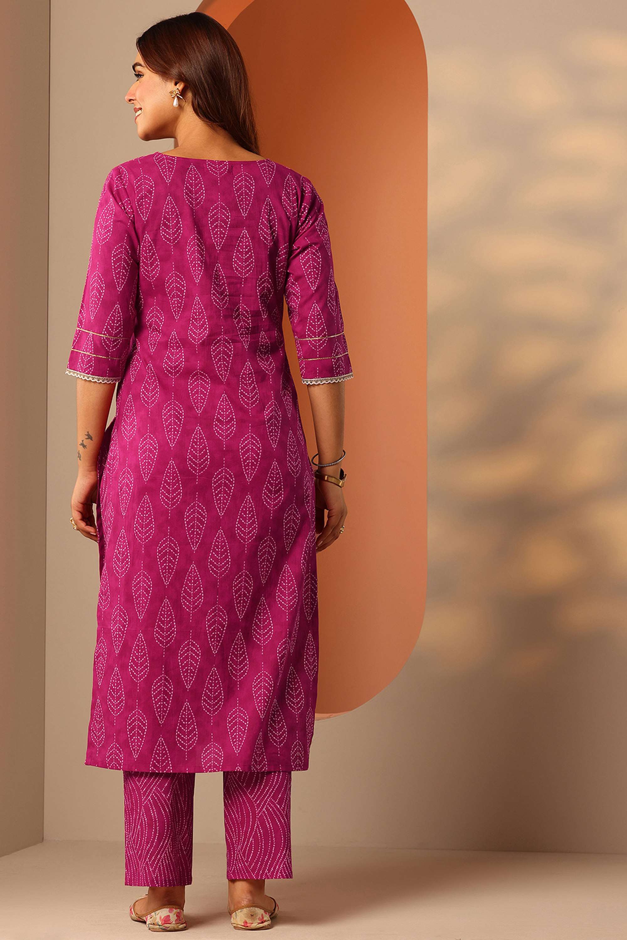 Bandhani-Cotton-Regular-Fit-Round-Neck-Women-s-Casual-Wear-Kurta-Set