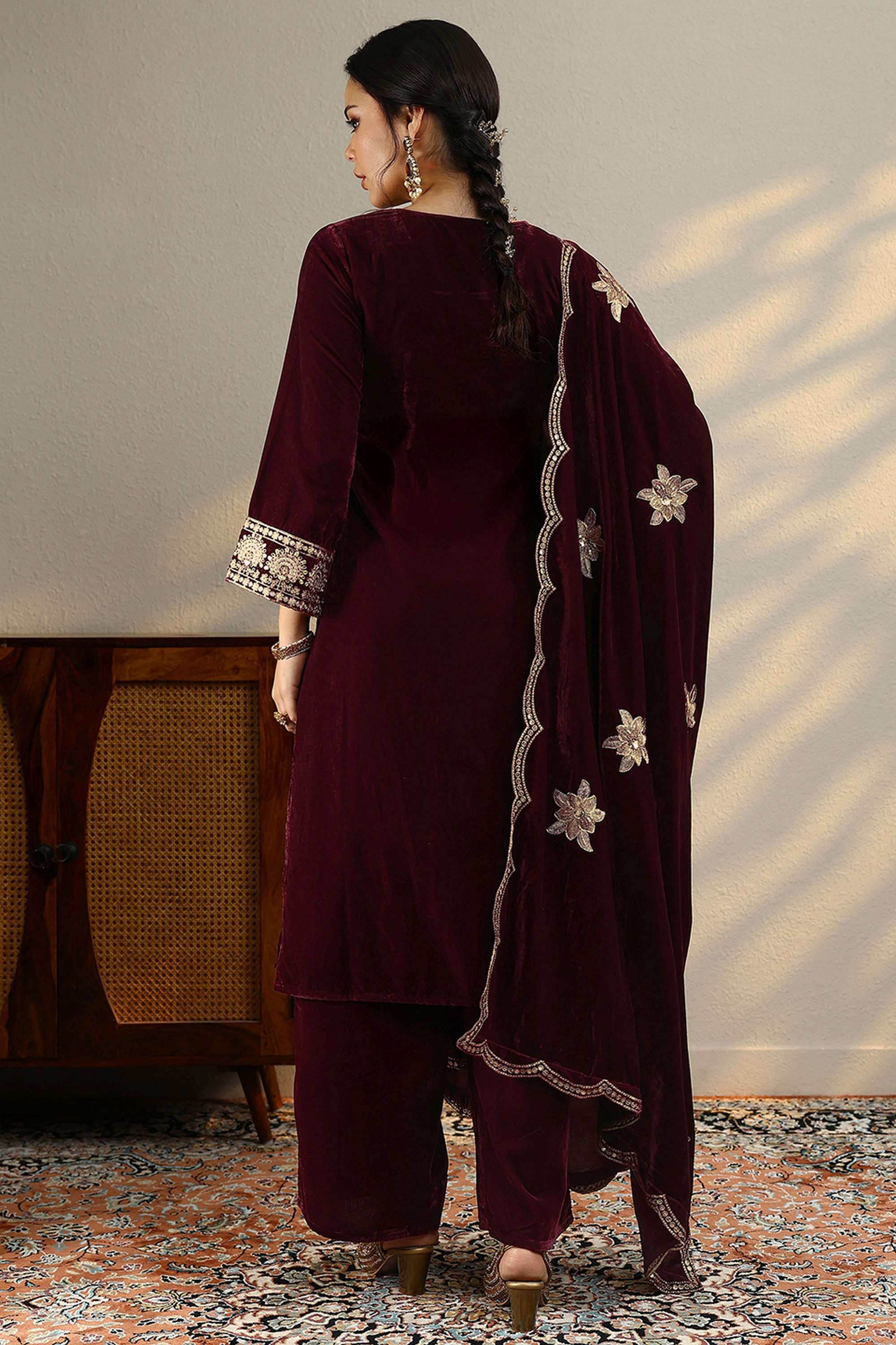 Floral-Velvet-Round-Neck-Women-s-Festive-Wear-Kurta-Set