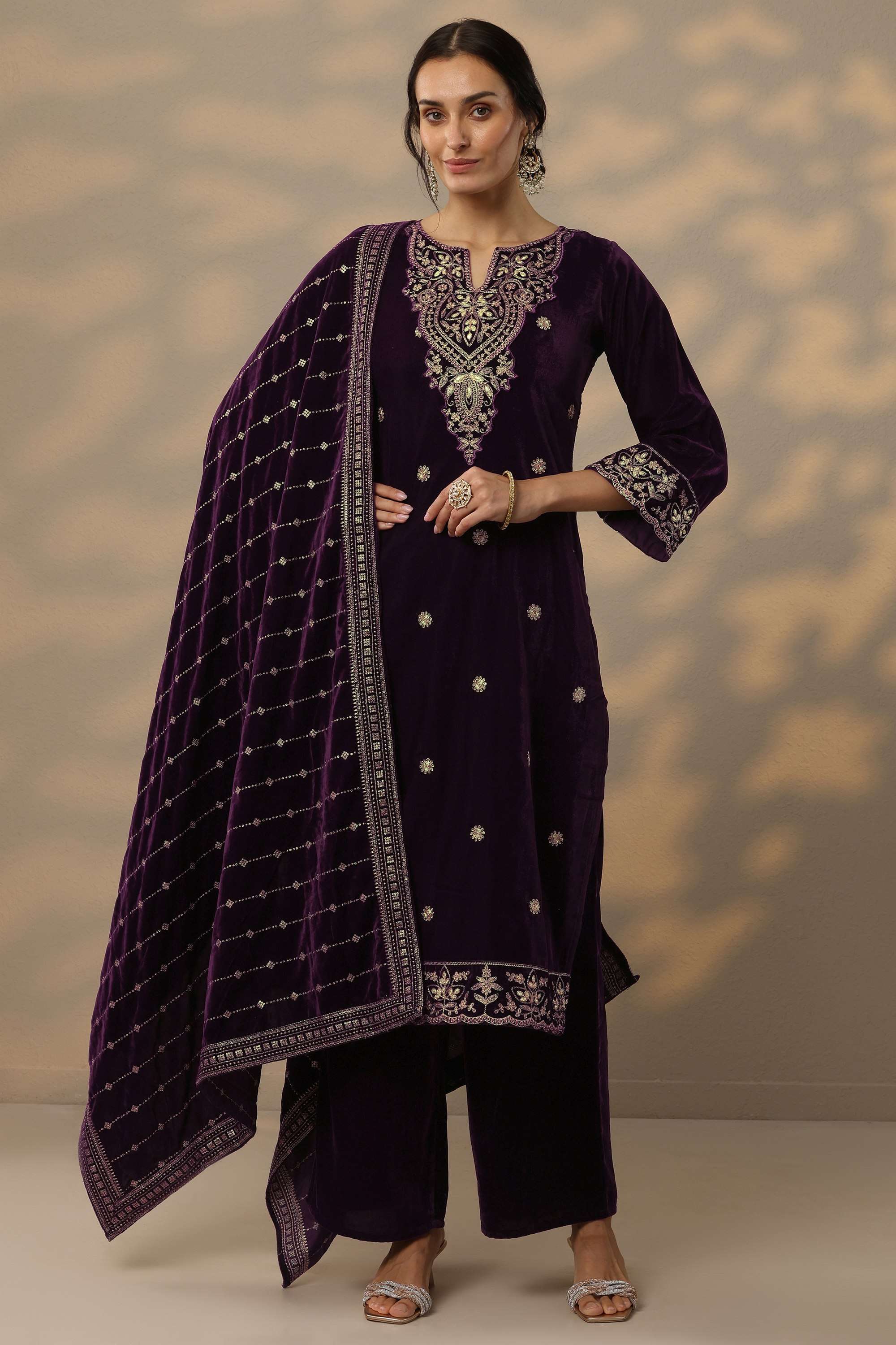 Floral-Velvet-Women-s-Festive-Wear-Kurta-Set