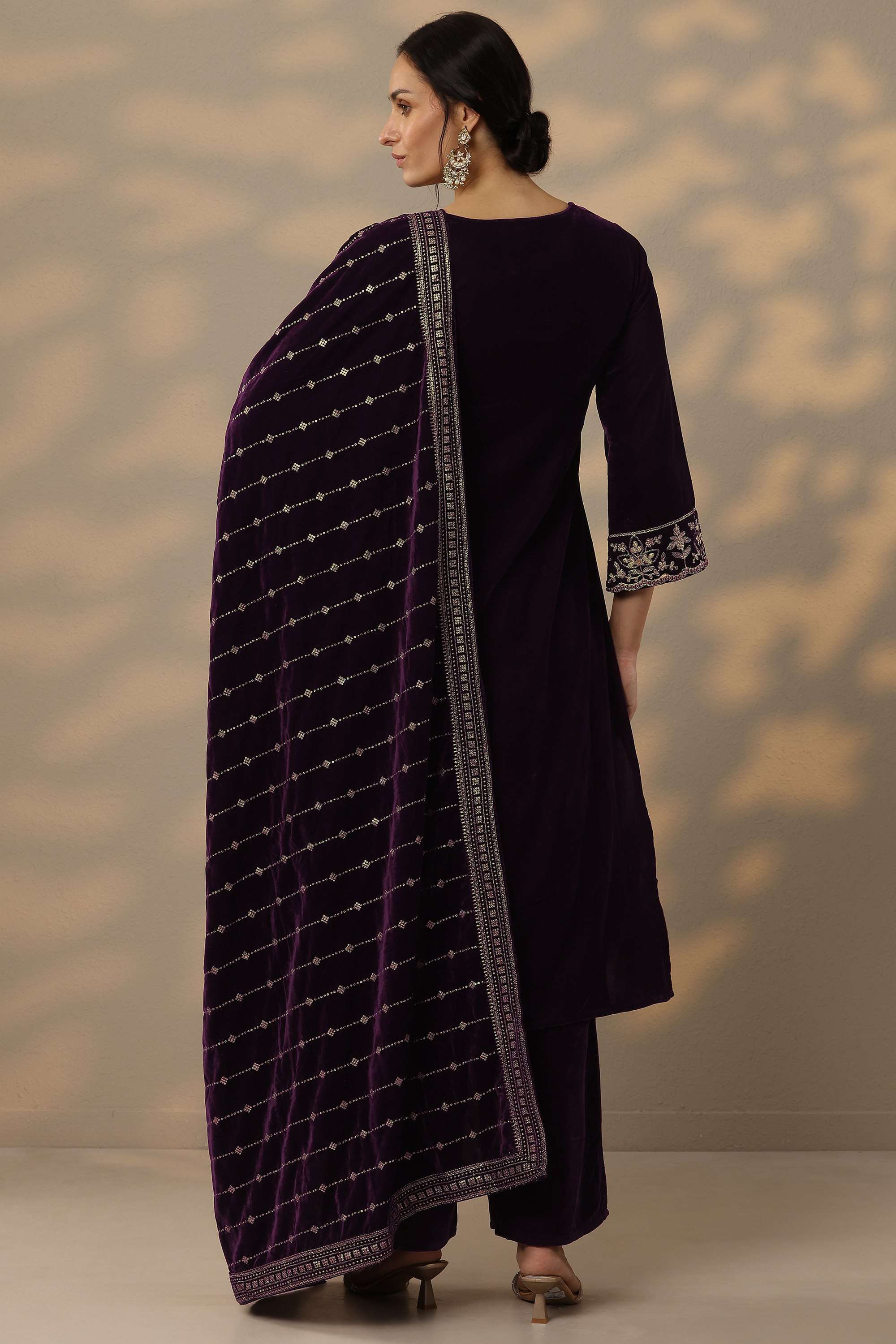 Floral-Velvet-Women-s-Festive-Wear-Kurta-Set