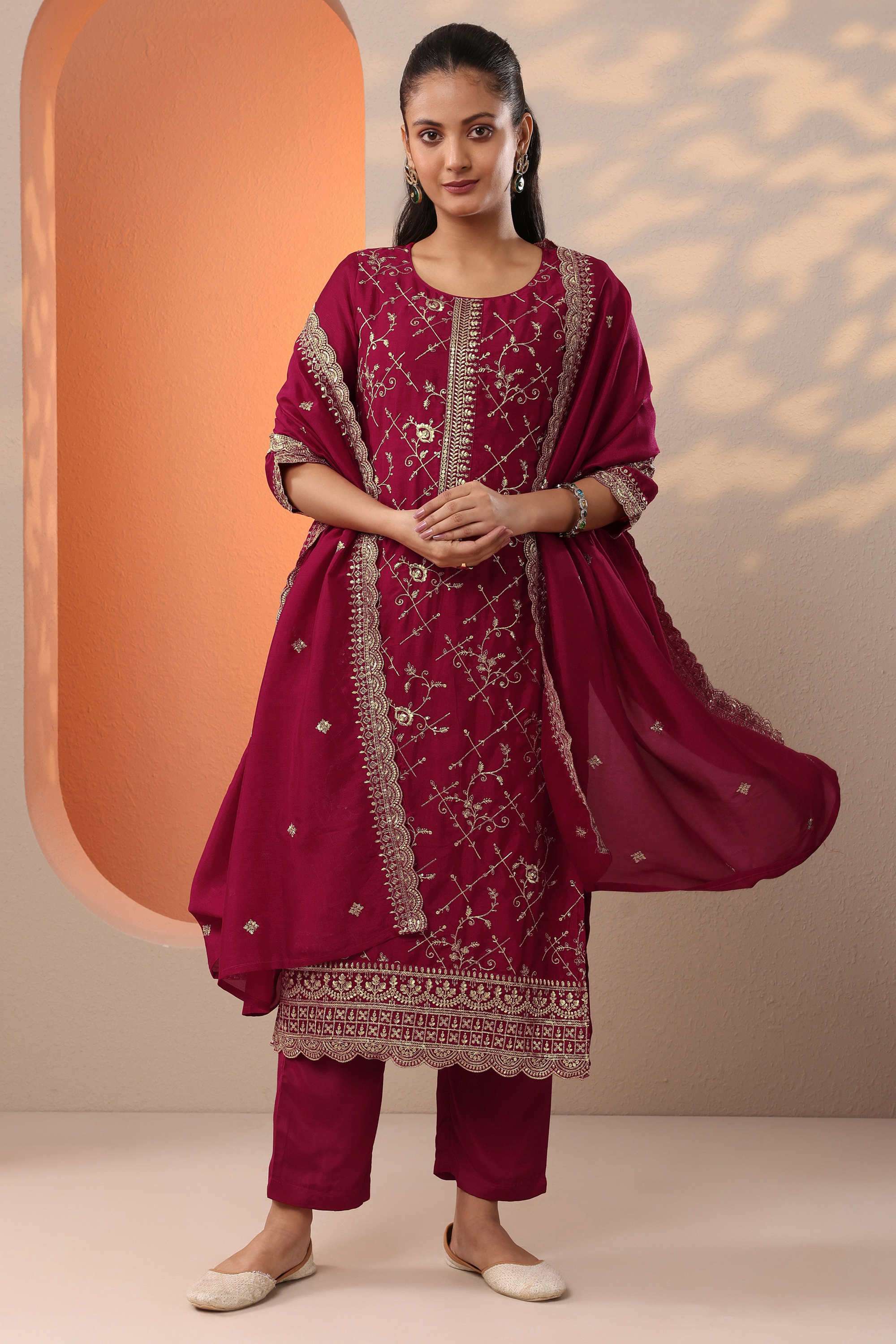 Floral-Blended-Fabric-Straight-Fit-Women-s-Kurta-Set