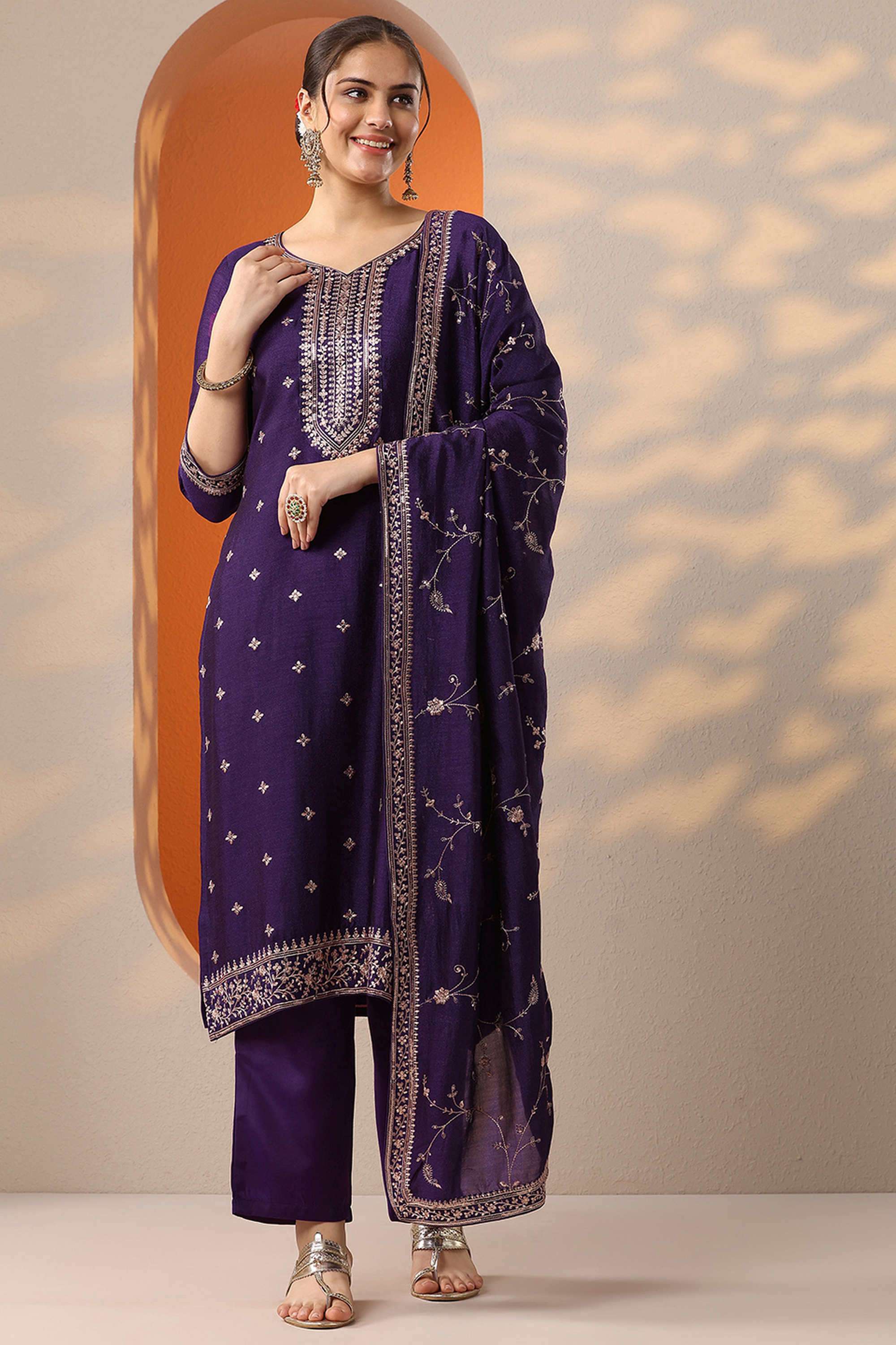 Floral-Blended-Fabric-Straight-Fit-Women-s-Kurta-Set