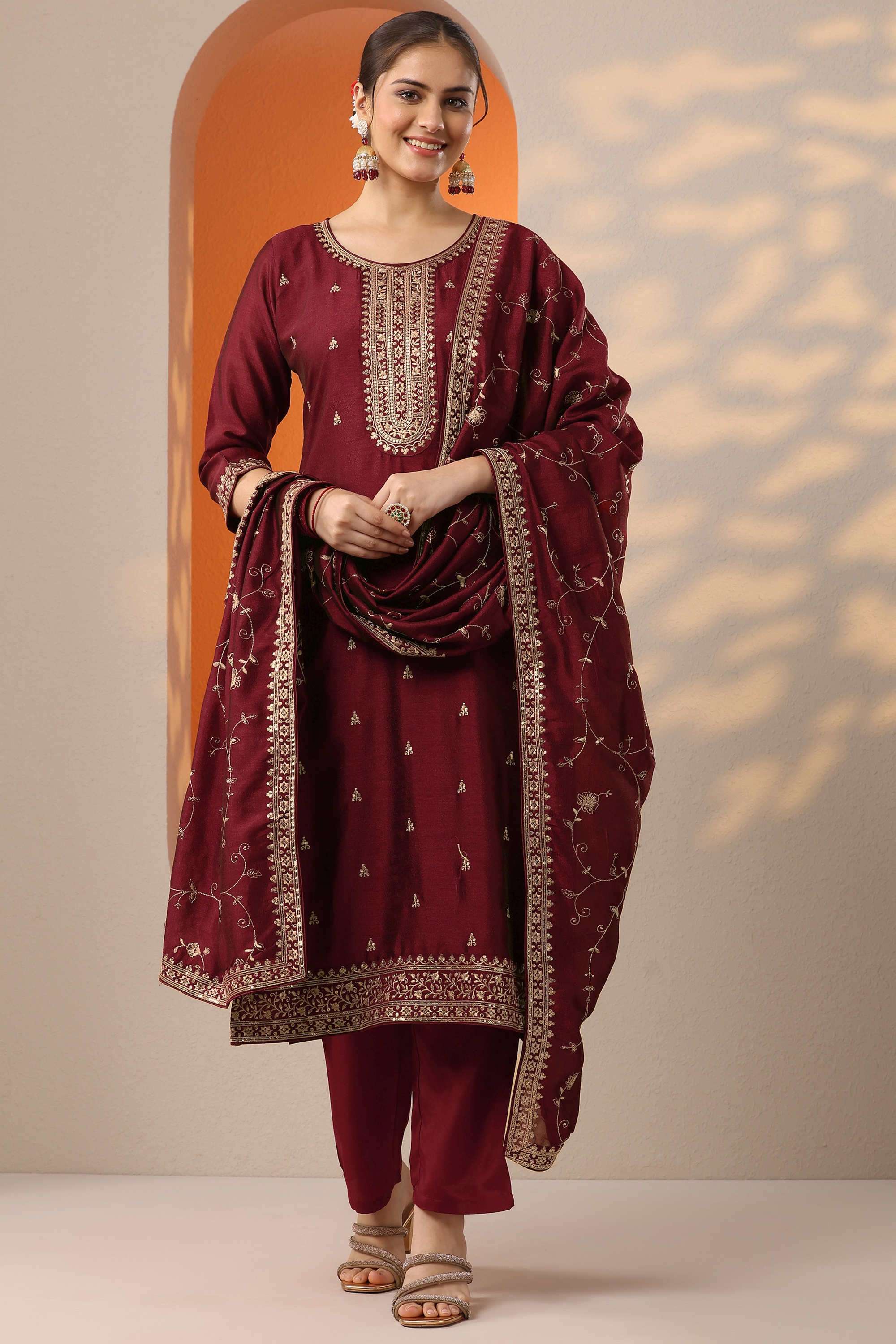 Floral-Blended-Fabric-Straight-Fit-Women-s-Kurta-Set